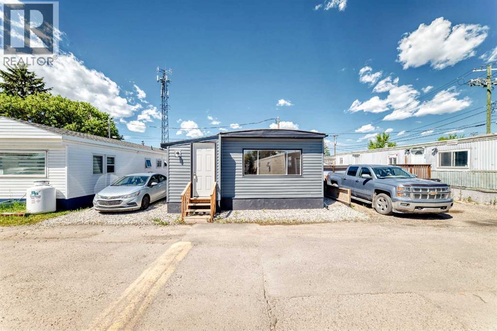 30, 2106 50 Street SE, Calgary, Alberta  T2B 1M7 - Photo 3 - A2327664