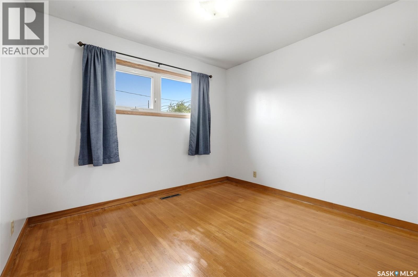 2204 Mackay Street, Regina, Saskatchewan  S4N 2S8 - Photo 14 - SK043599