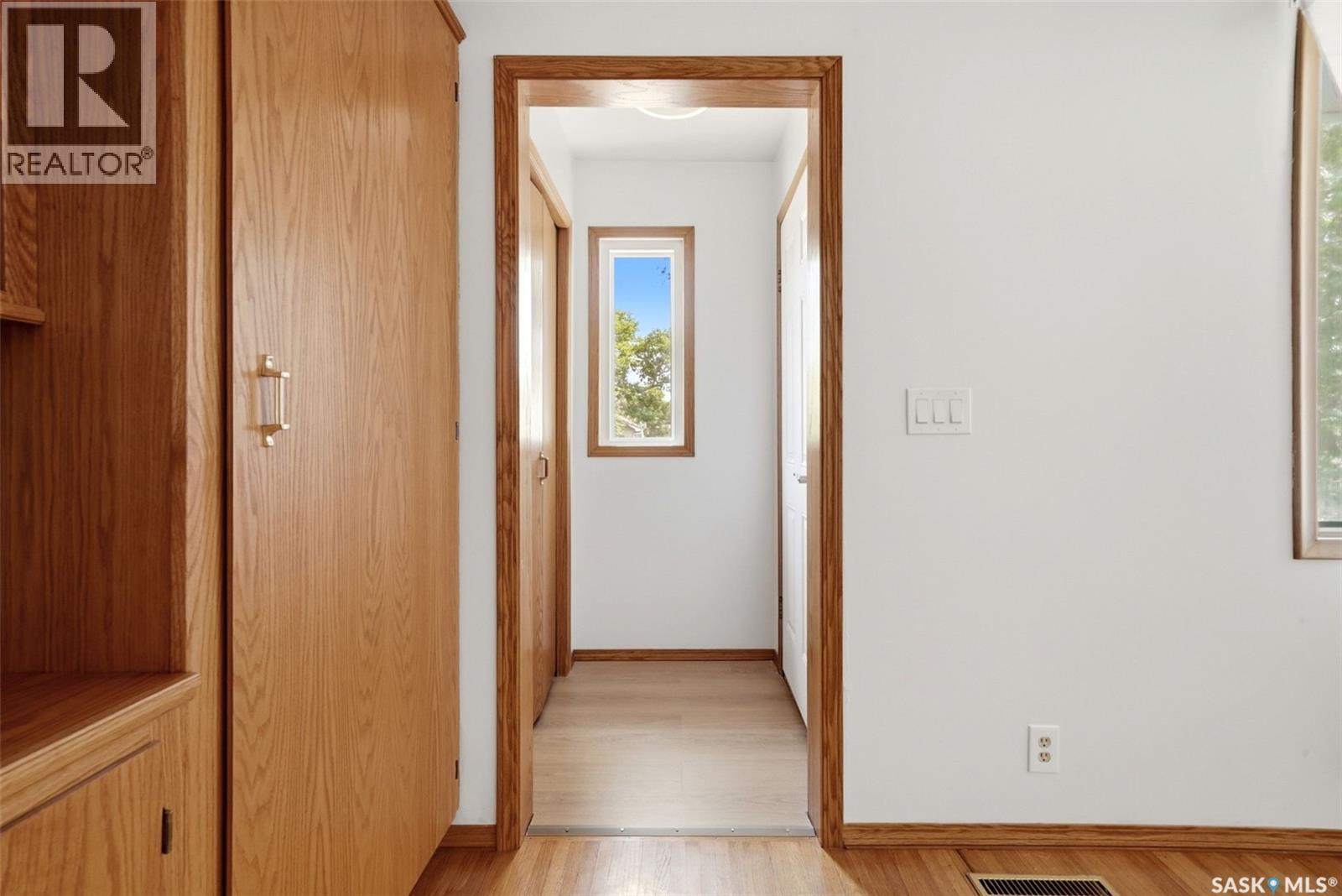 2204 Mackay Street, Regina, Saskatchewan  S4N 2S8 - Photo 2 - SK043599