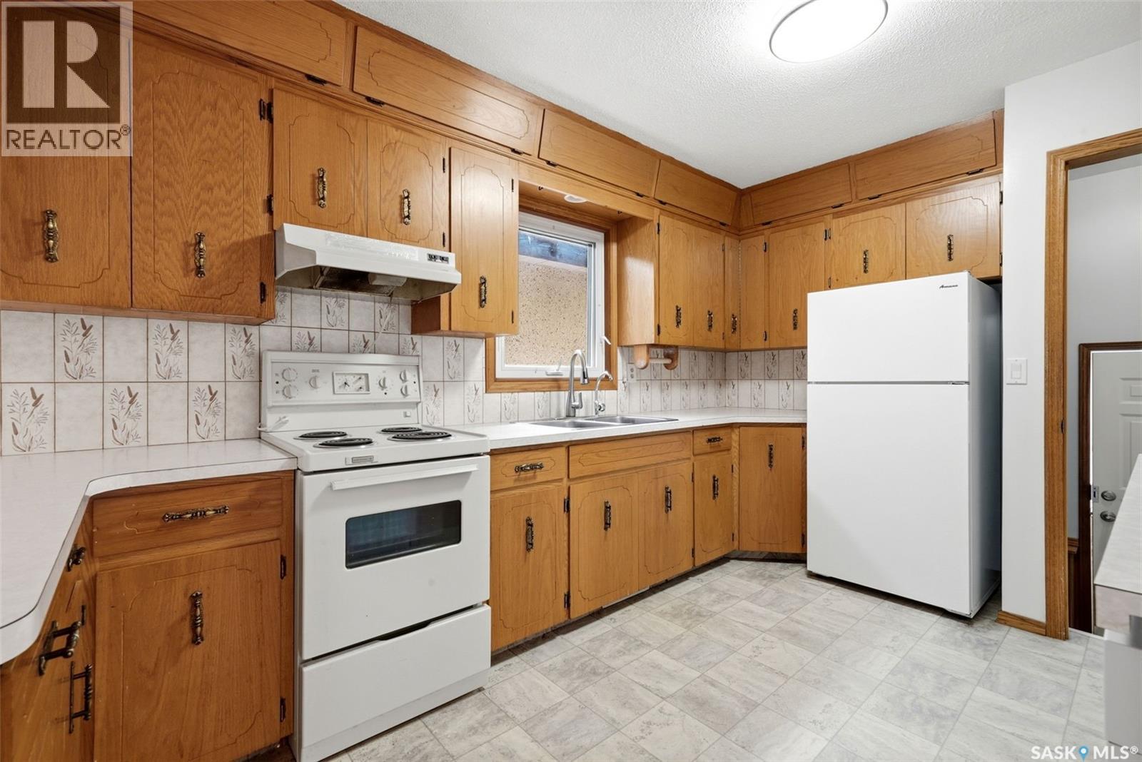 2204 Mackay Street, Regina, Saskatchewan  S4N 2S8 - Photo 7 - SK043599