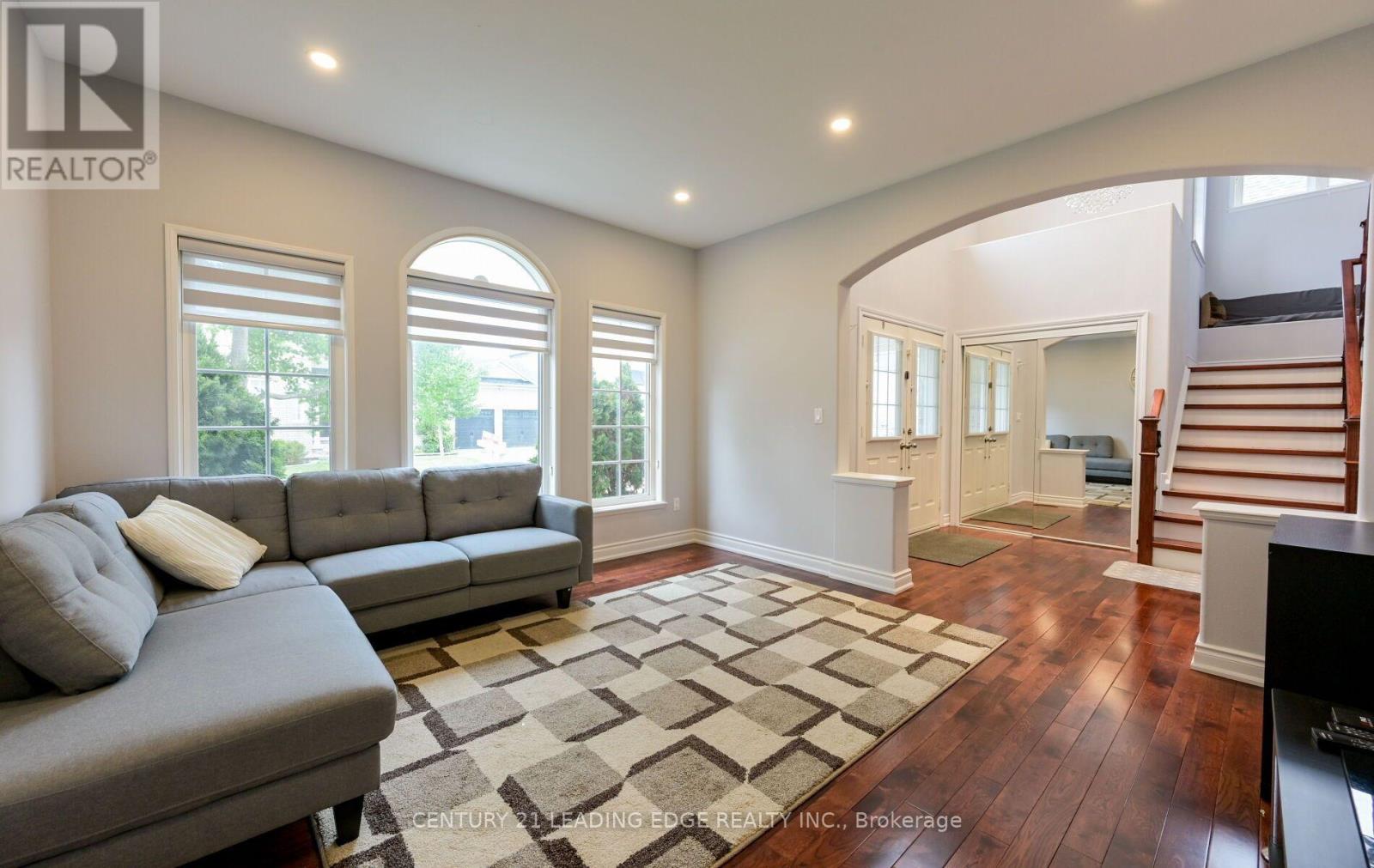 37 Drawbridge Drive, Markham, Ontario  L6C 2B4 - Photo 5 - N13603344