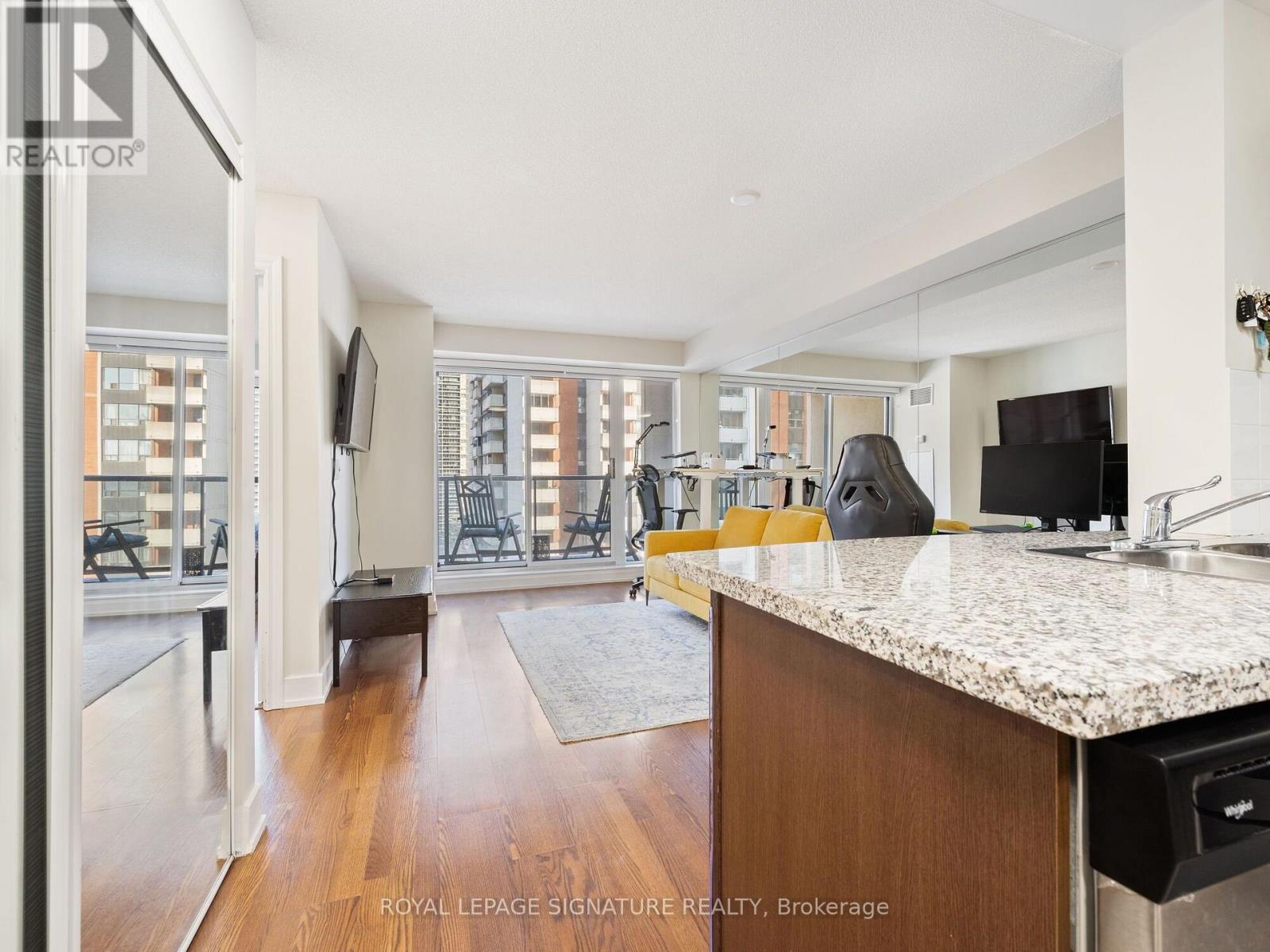 901 - 5 Michael Power Place, Toronto, Ontario  M9A 0A3 - Photo 9 - W13603218