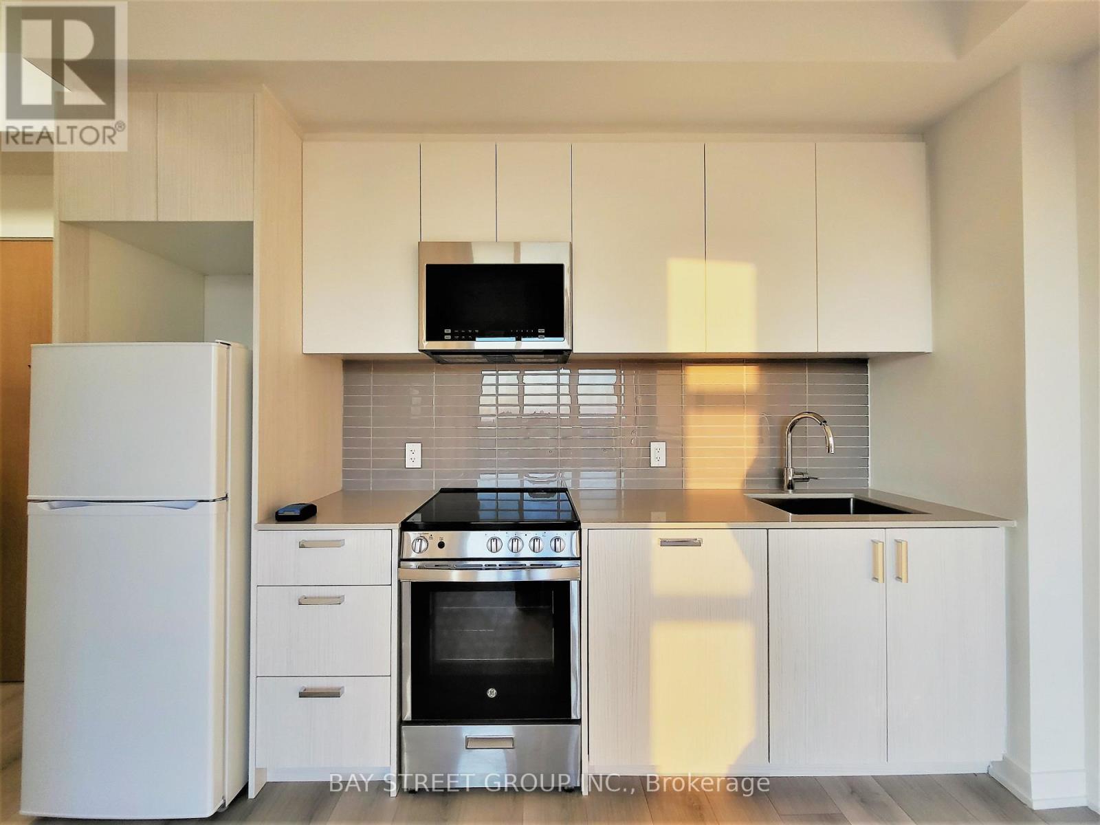 807 - 1787 St Clair Avenue W, Toronto, Ontario  M6N 0B7 - Photo 13 - W13603236