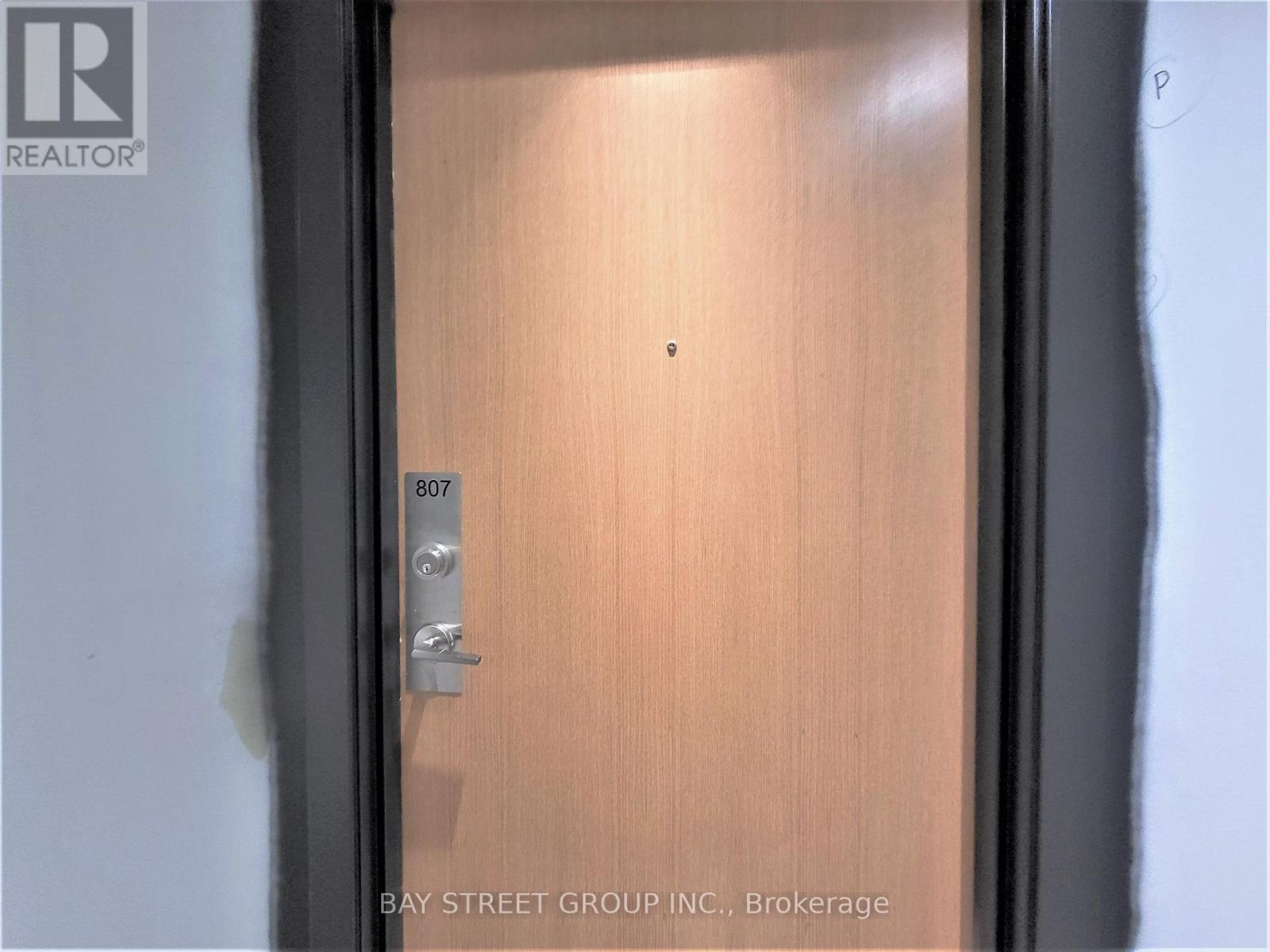 807 - 1787 St Clair Avenue W, Toronto, Ontario  M6N 0B7 - Photo 4 - W13603236