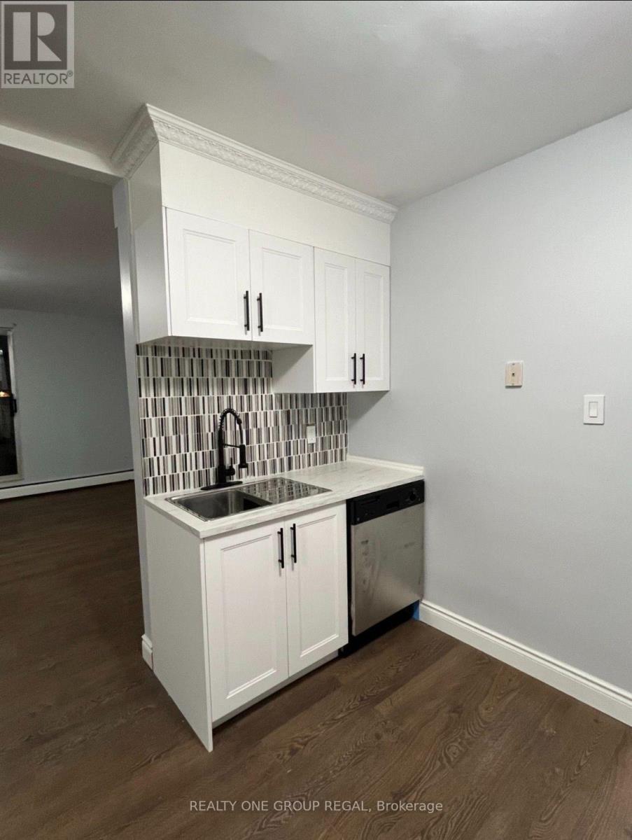 A - 2128 Ghent Avenue, Burlington, Ontario  L7L 5B9 - Photo 3 - W13603246