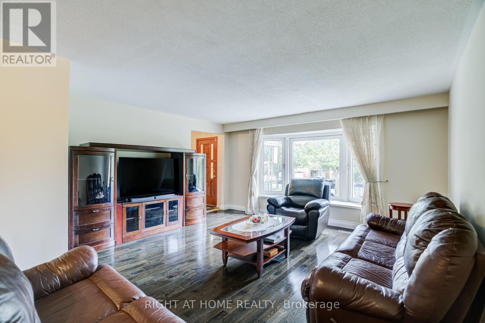20 Zealand Road, Toronto, Ontario  M9R 3W4 - Photo 10 - W13603314
