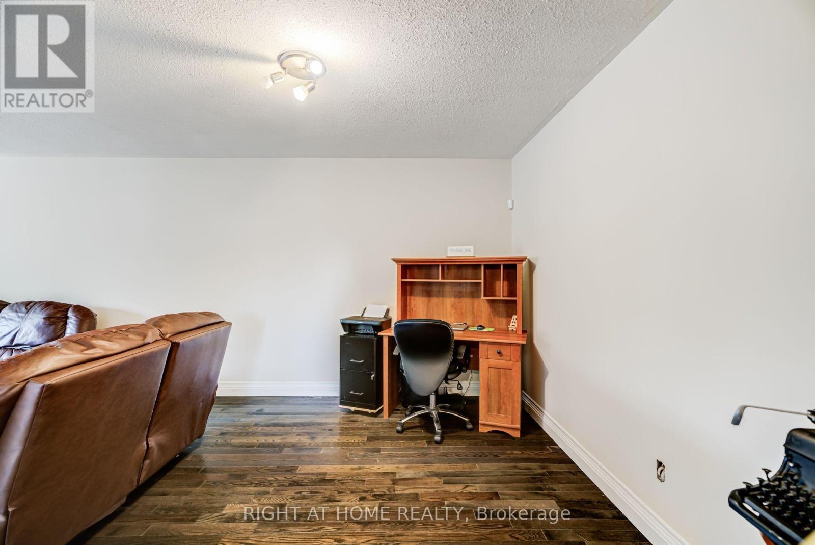 20 Zealand Road, Toronto, Ontario  M9R 3W4 - Photo 12 - W13603314