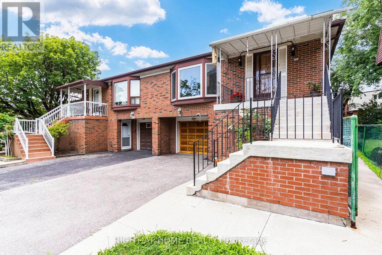 20 Zealand Road, Toronto, Ontario  M9R 3W4 - Photo 2 - W13603314