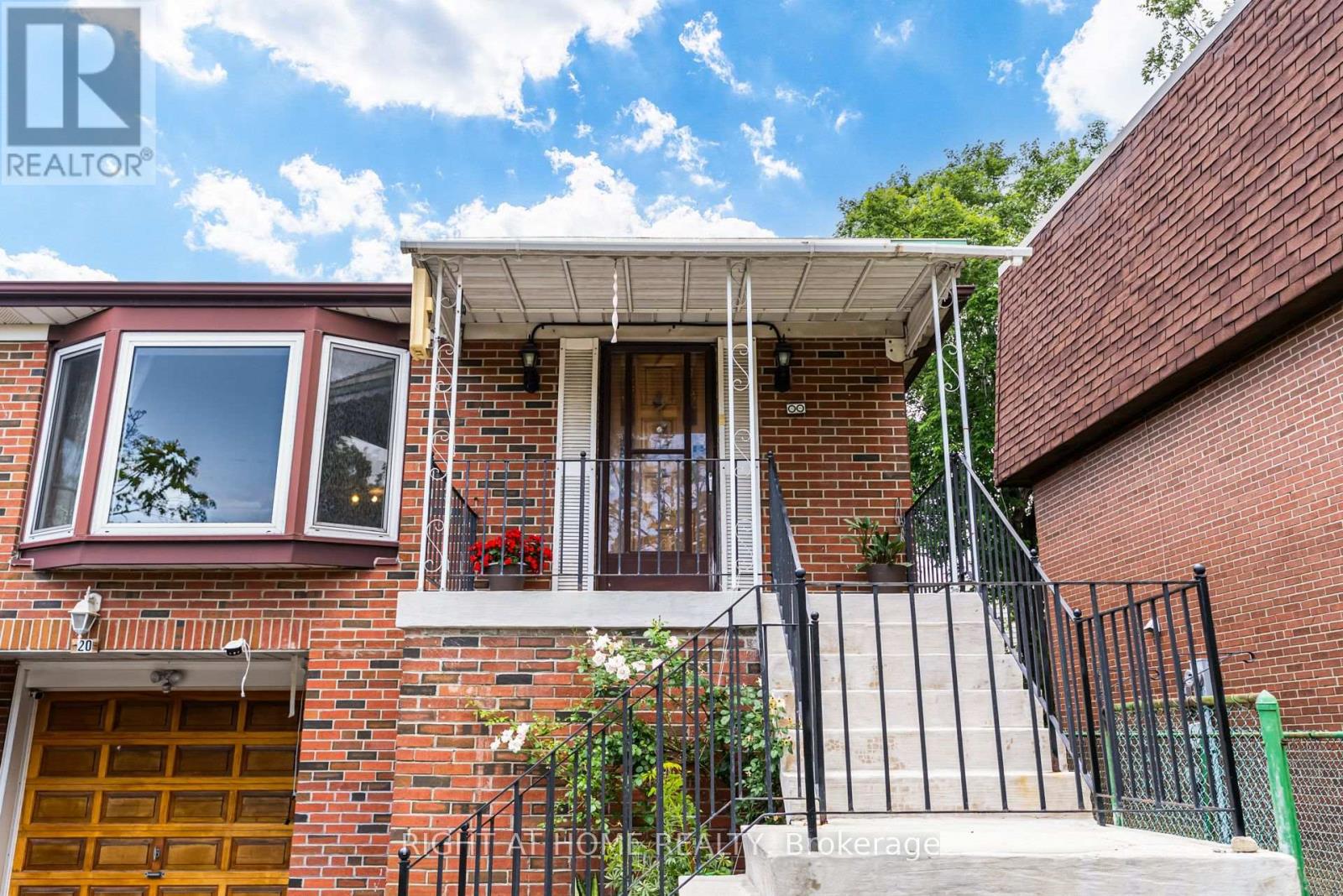 20 Zealand Road, Toronto, Ontario  M9R 3W4 - Photo 3 - W13603314