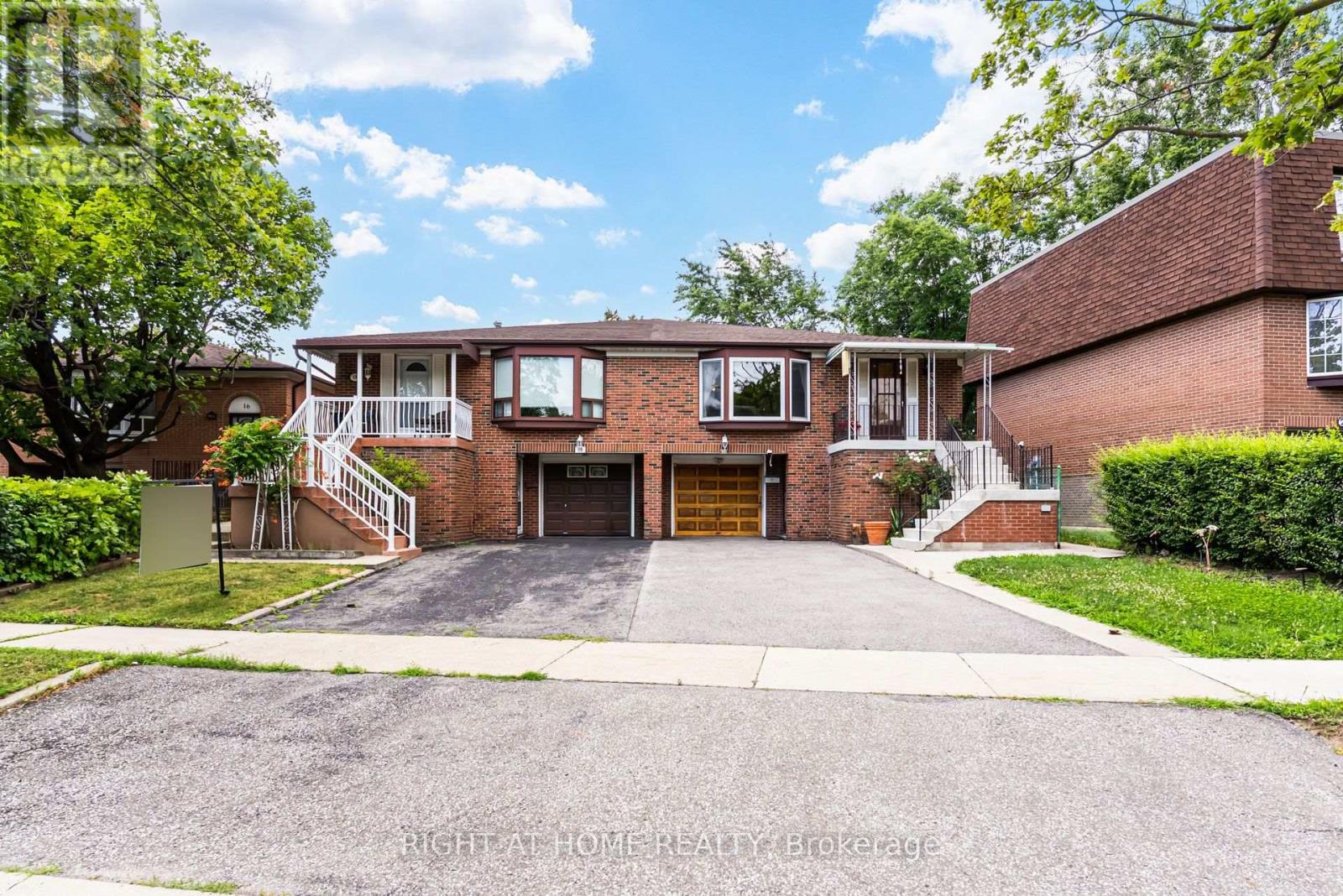 20 Zealand Road, Toronto, Ontario  M9R 3W4 - Photo 5 - W13603314