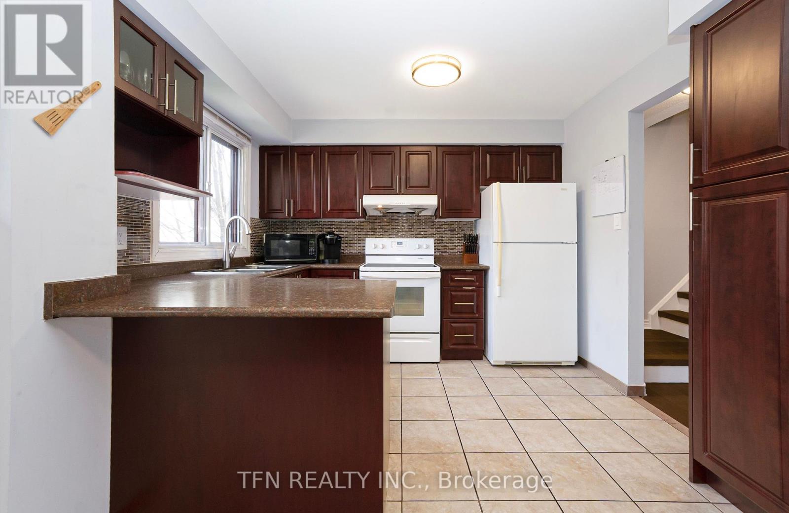 9 - 4165 Fieldgate Drive, Mississauga, Ontario  L4W 2M9 - Photo 3 - W13603320