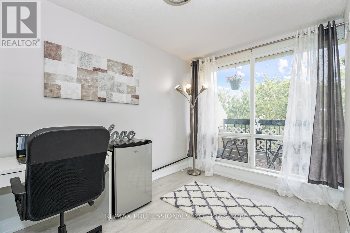 339 - 2 Valhalla Inn Road, Toronto, Ontario  M9B 6C3 - Photo 15 - W13603408