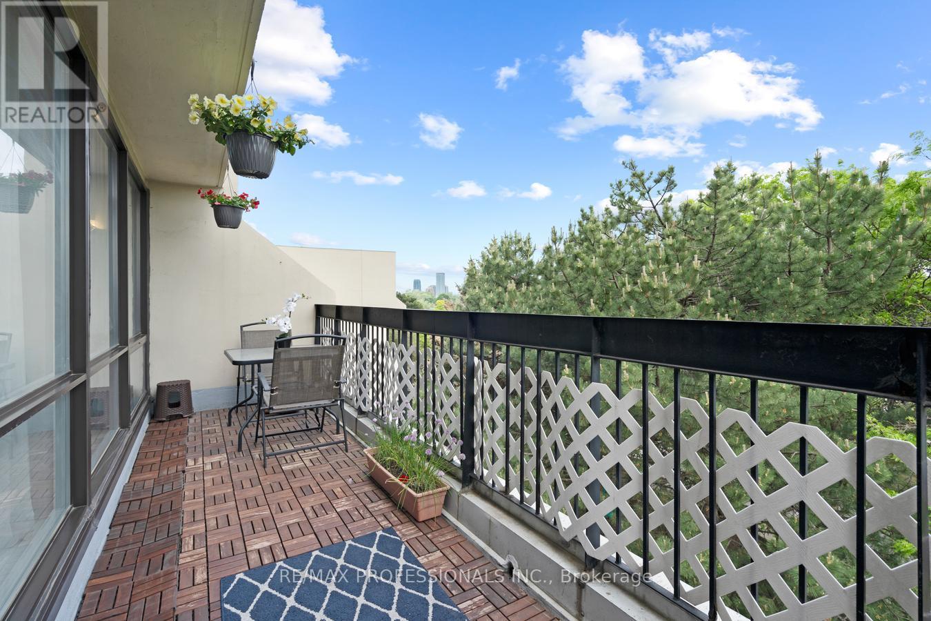 339 - 2 Valhalla Inn Road, Toronto, Ontario  M9B 6C3 - Photo 18 - W13603408
