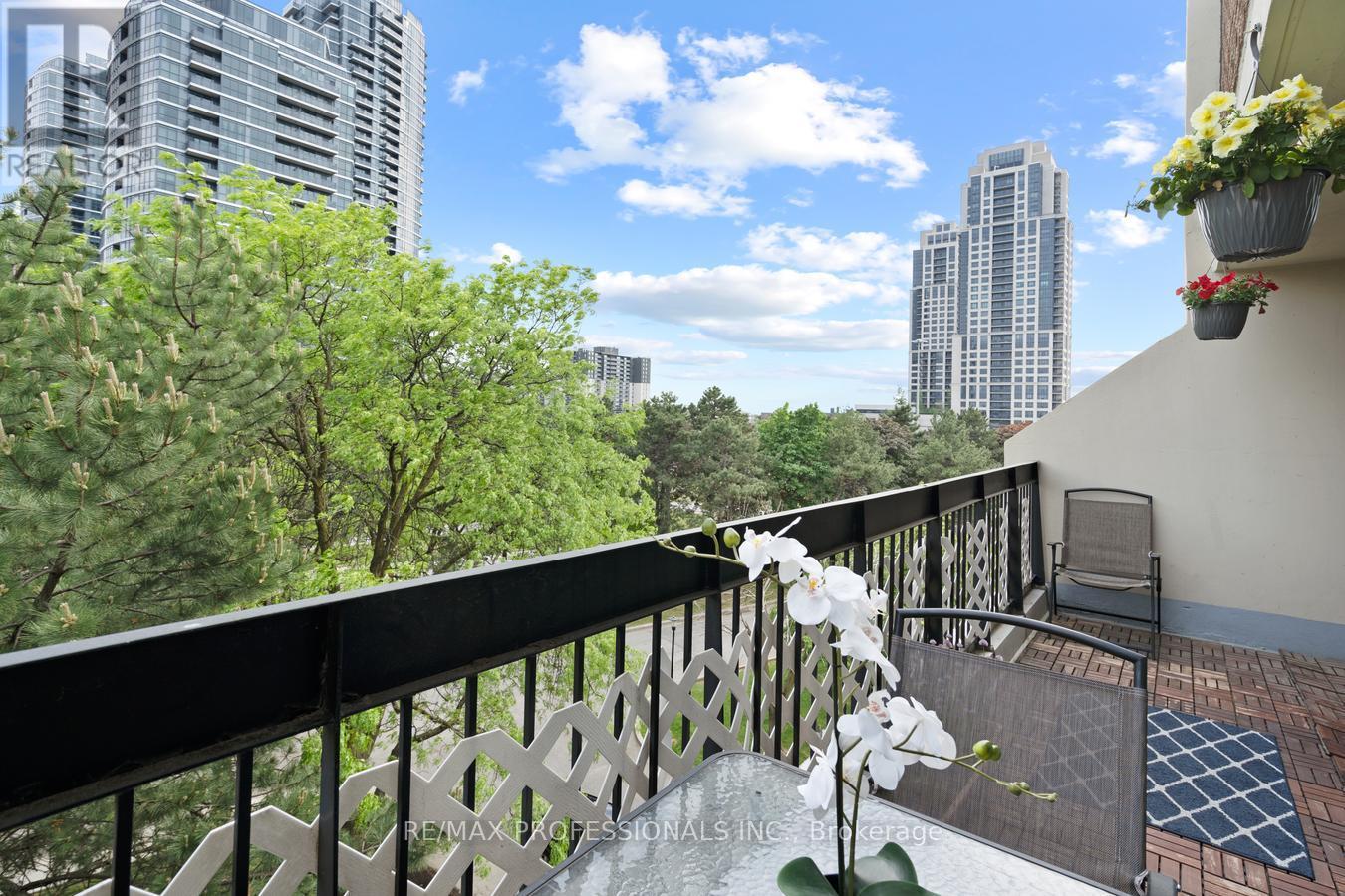339 - 2 Valhalla Inn Road, Toronto, Ontario  M9B 6C3 - Photo 20 - W13603408