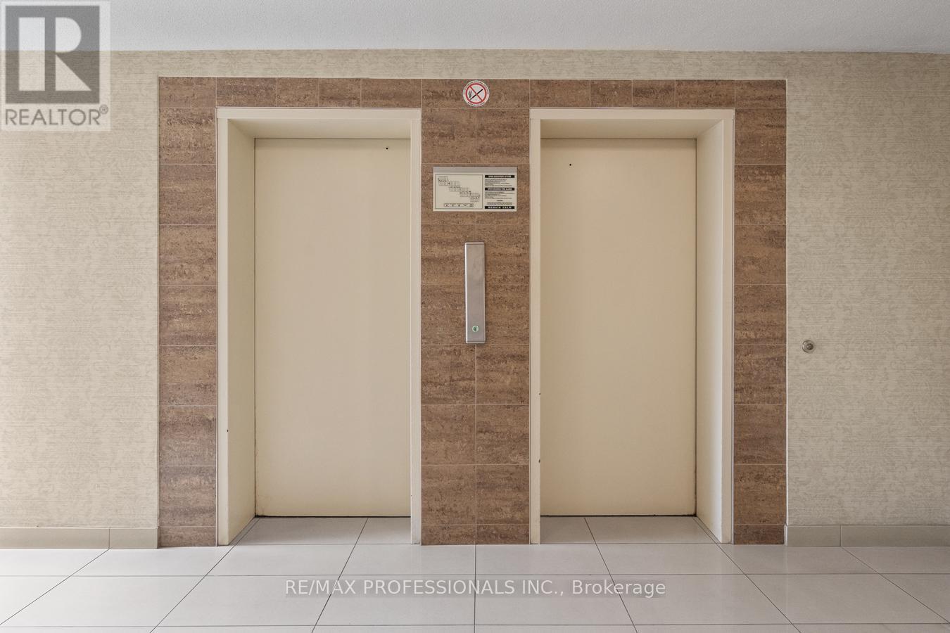 339 - 2 Valhalla Inn Road, Toronto, Ontario  M9B 6C3 - Photo 5 - W13603408