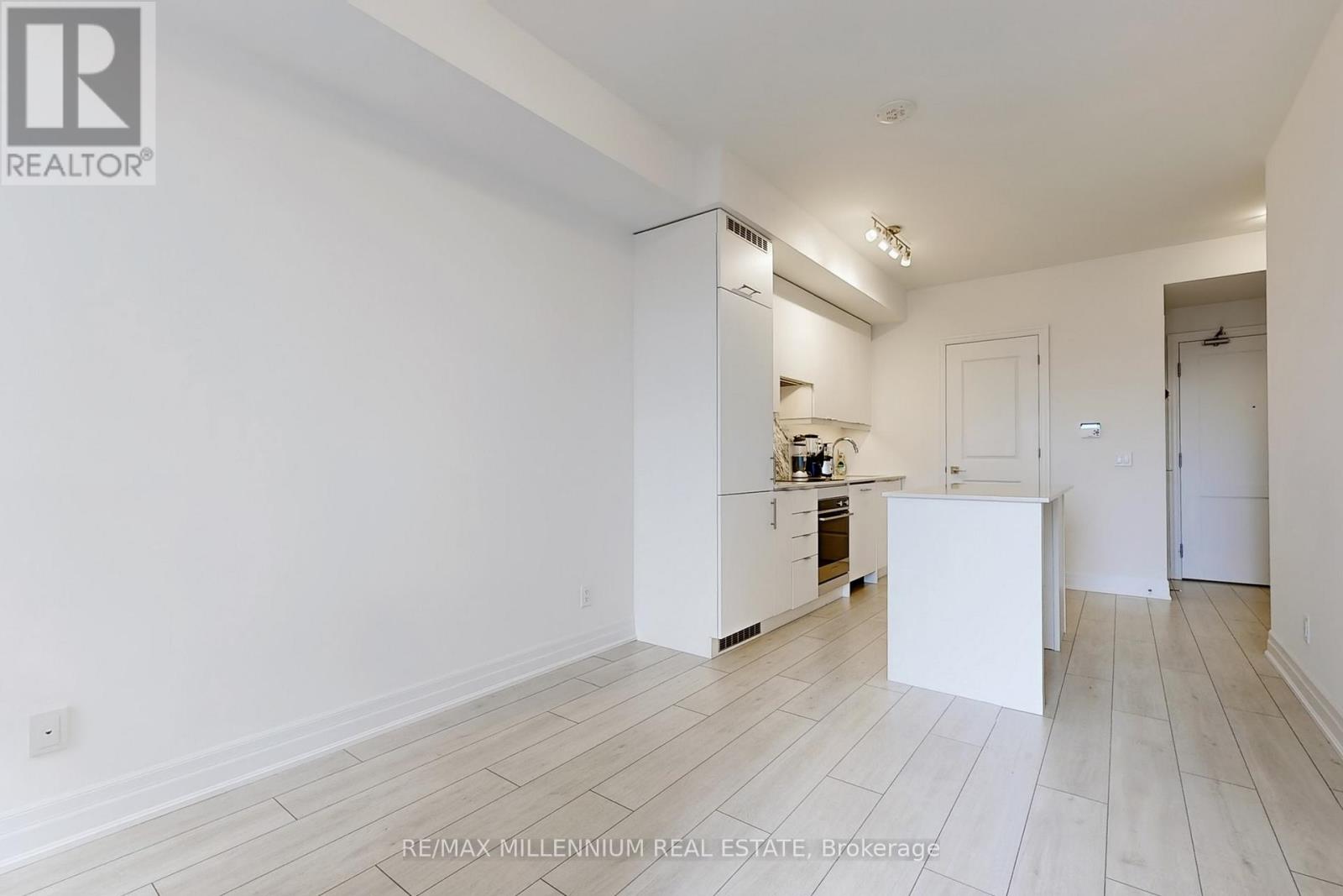 807 - 30 Elm Drive W, Mississauga, Ontario  L5B 0N6 - Photo 13 - W13603422