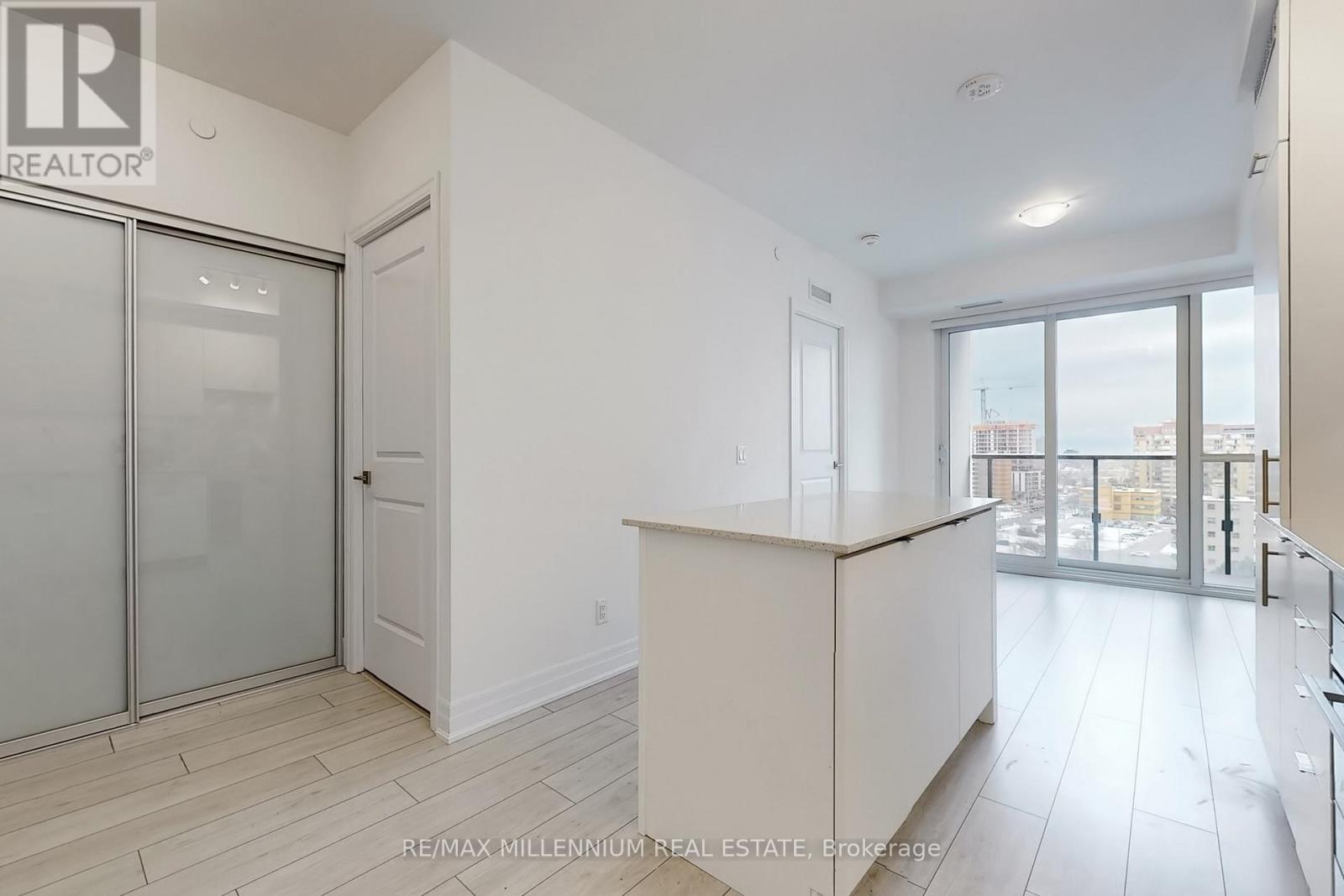 807 - 30 Elm Drive W, Mississauga, Ontario  L5B 0N6 - Photo 16 - W13603422