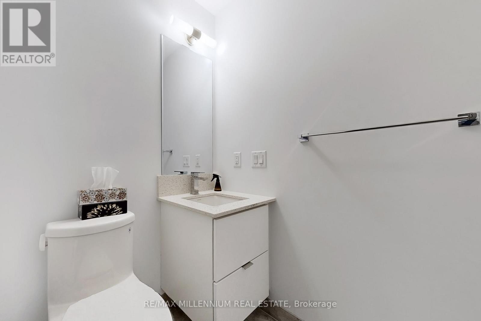 807 - 30 Elm Drive W, Mississauga, Ontario  L5B 0N6 - Photo 29 - W13603422