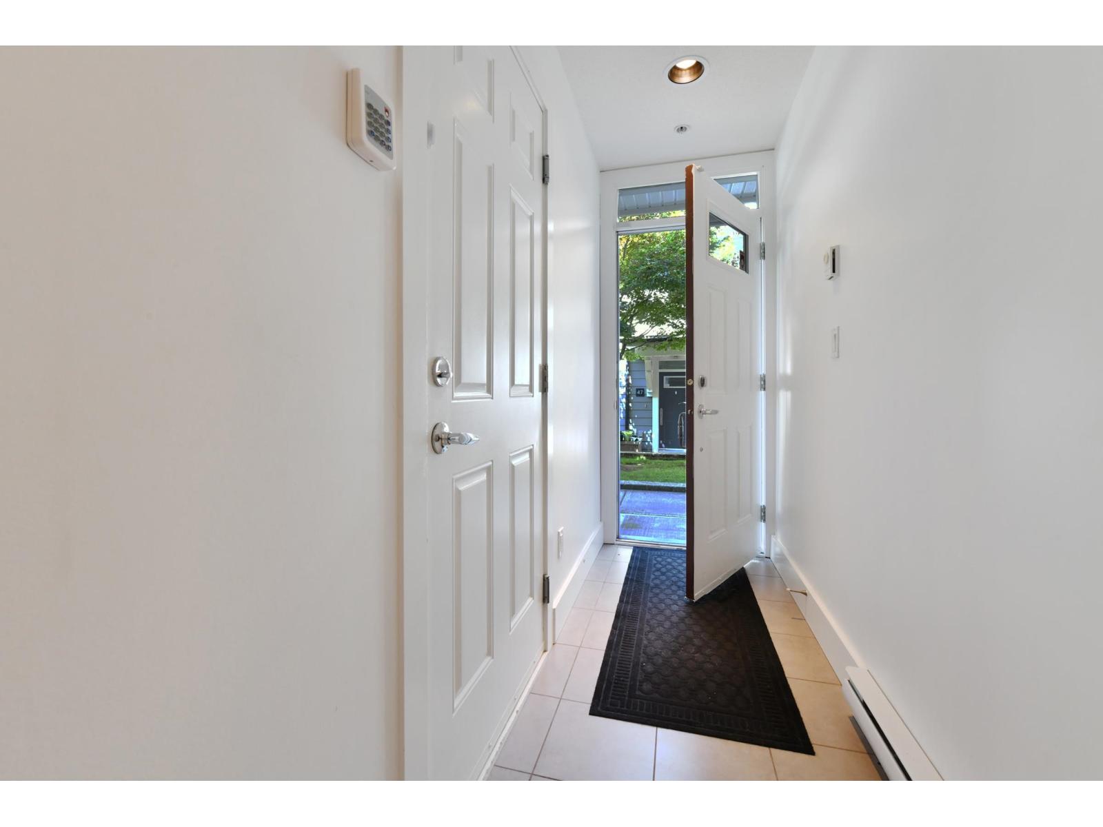 44 15833 26 Avenue, Surrey, British Columbia  V3Z 2X5 - Photo 2 - R3149500