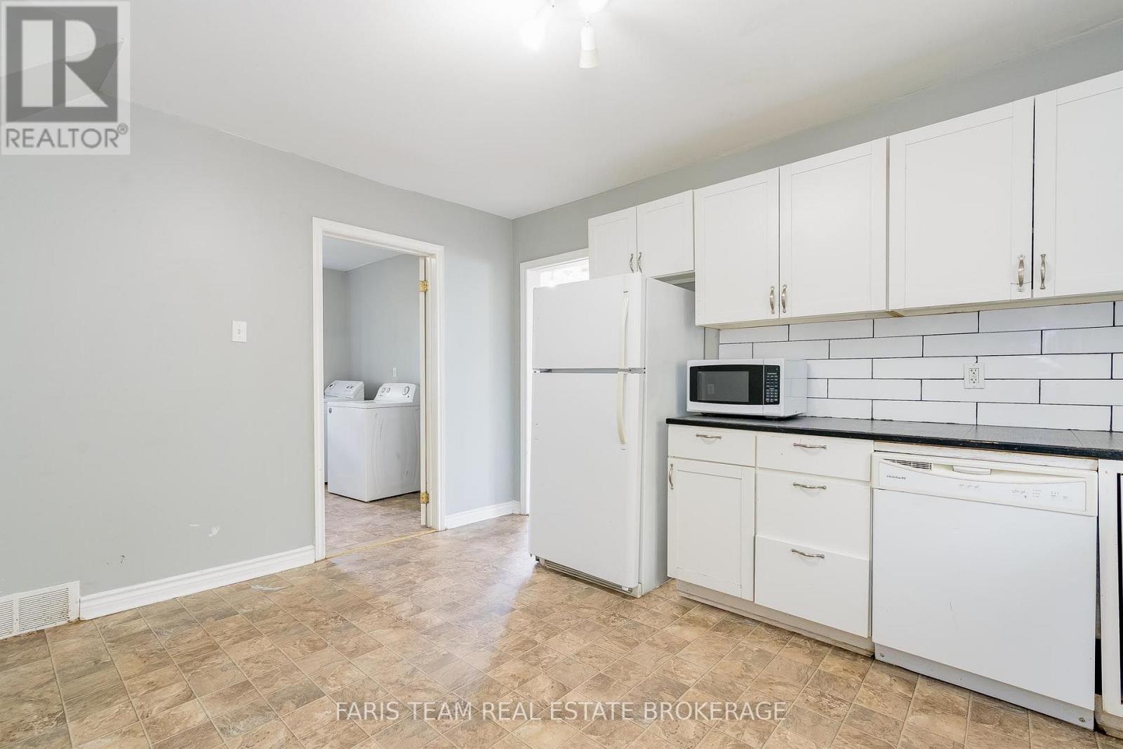 405 Bay Street, Midland, Ontario  L4R 1K7 - Photo 8 - S13095214