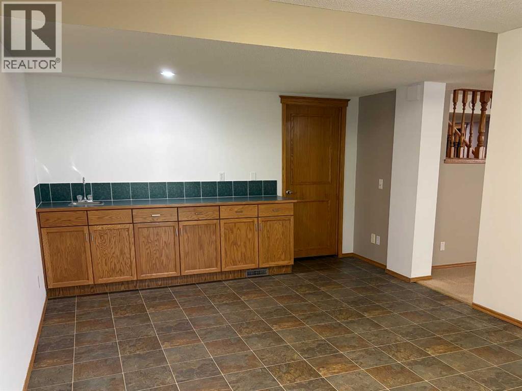 73 Scripps Landing NW, Calgary, Alberta  T3L 1W2 - Photo 17 - A2327000