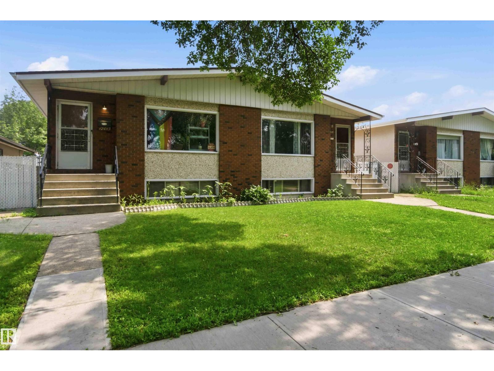 12015,12017 85 St NW, Edmonton, Alberta  T5B 3G4 - Photo 3 - E4500585