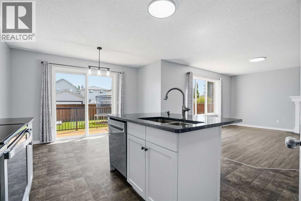 207 Sagewood Drive SW, Airdrie, Alberta  T4B 3B3 - Photo 17 - A2320262