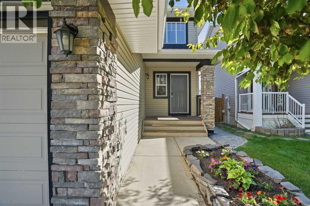 207 Sagewood Drive SW, Airdrie, Alberta  T4B 3B3 - Photo 2 - A2320262