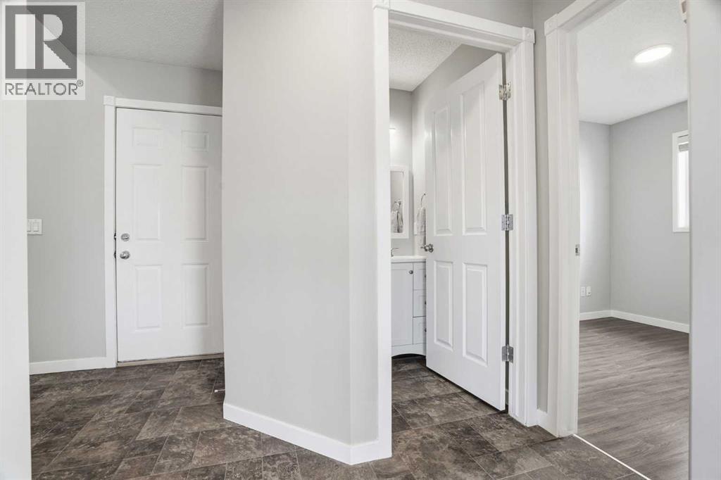 207 Sagewood Drive SW, Airdrie, Alberta  T4B 3B3 - Photo 22 - A2320262