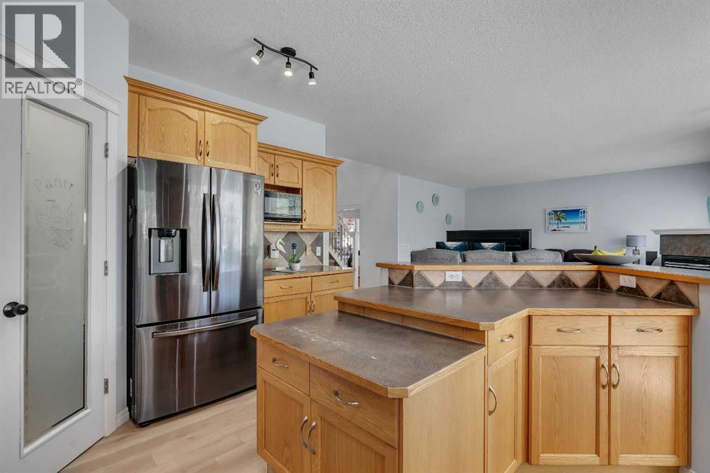 54 Thomas Street NW, Langdon, Alberta  T0J 1X2 - Photo 12 - A2329211