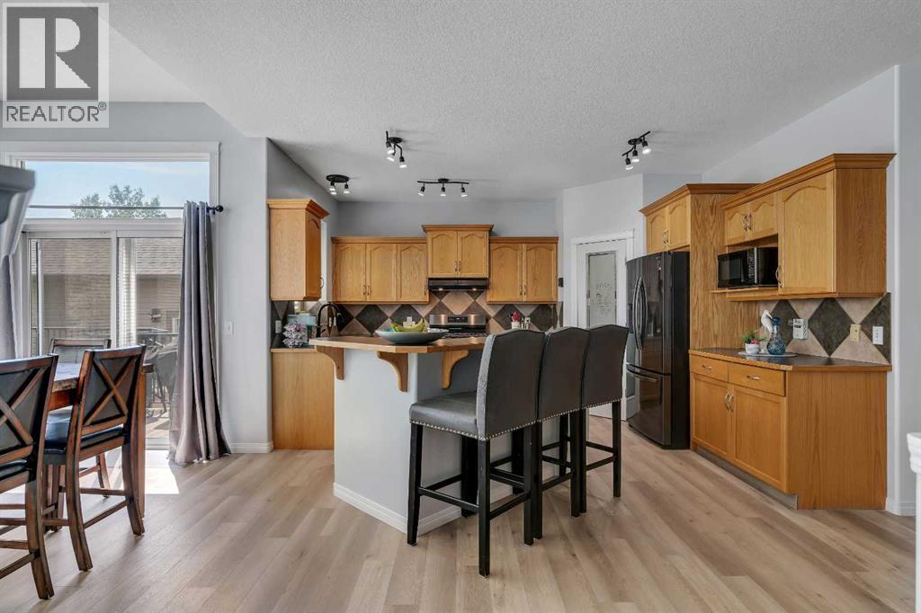 54 Thomas Street NW, Langdon, Alberta  T0J 1X2 - Photo 9 - A2329211