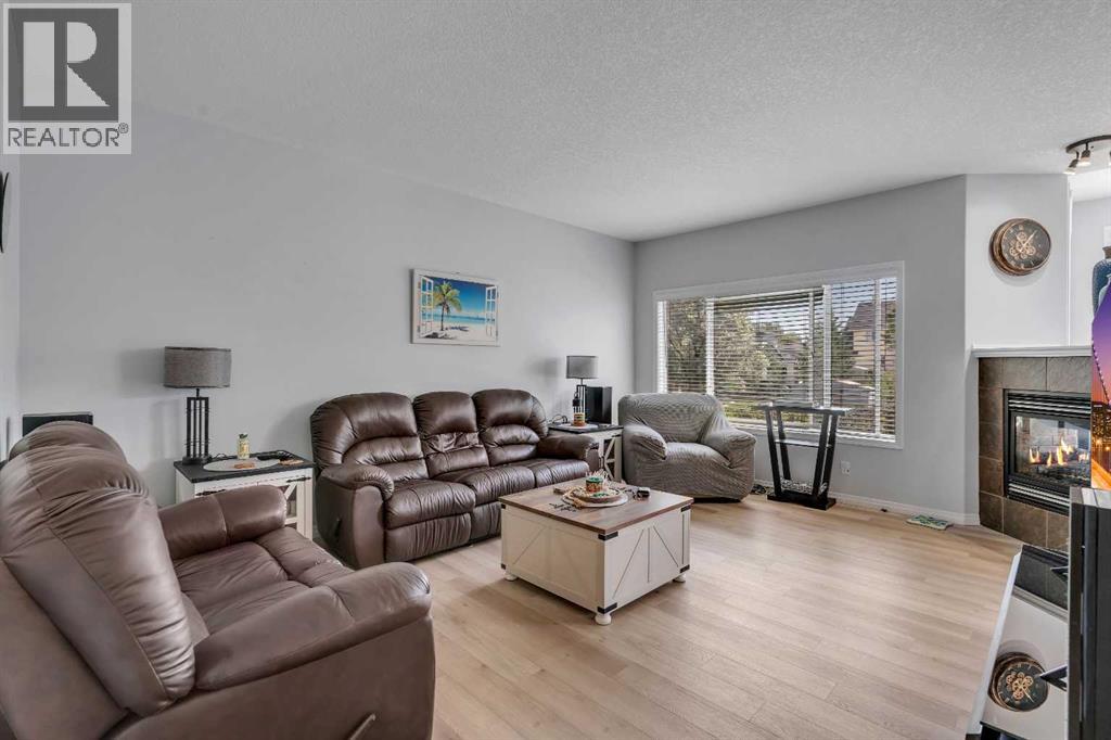54 Thomas Street NW, Langdon, Alberta  T0J 1X2 - Photo 6 - A2329211