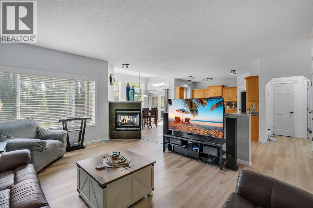 54 Thomas Street NW, Langdon, Alberta  T0J 1X2 - Photo 7 - A2329211