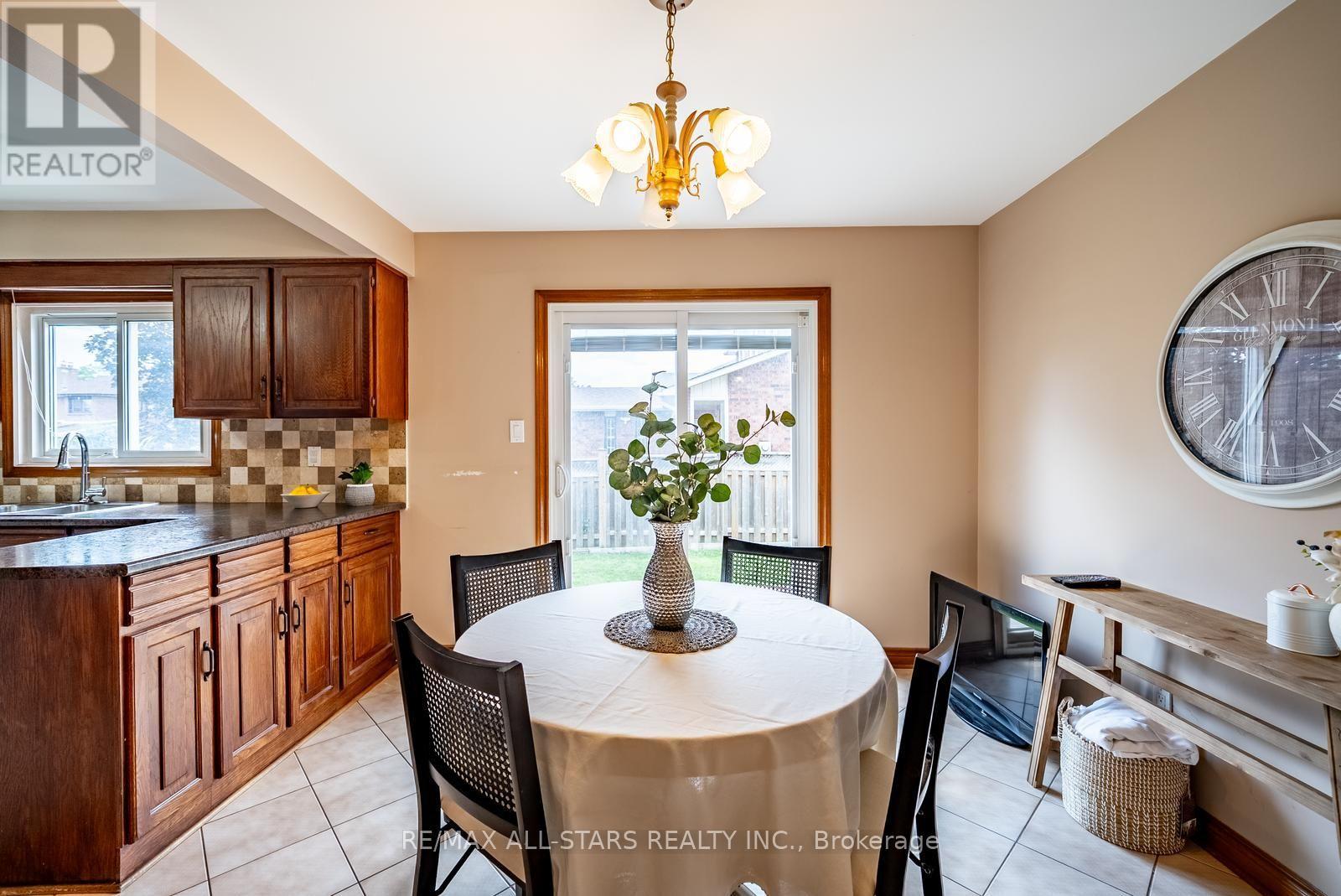112 Jimston Drive, Markham, Ontario  L3R 6R1 - Photo 14 - N13603502