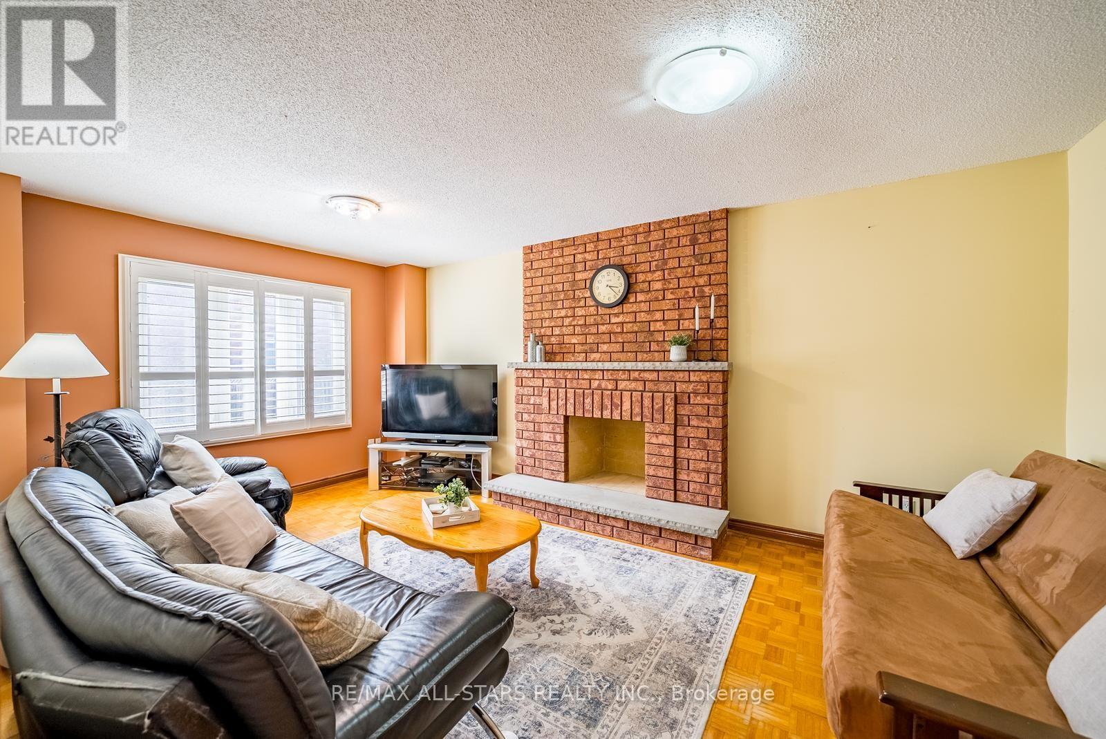112 Jimston Drive, Markham, Ontario  L3R 6R1 - Photo 16 - N13603502