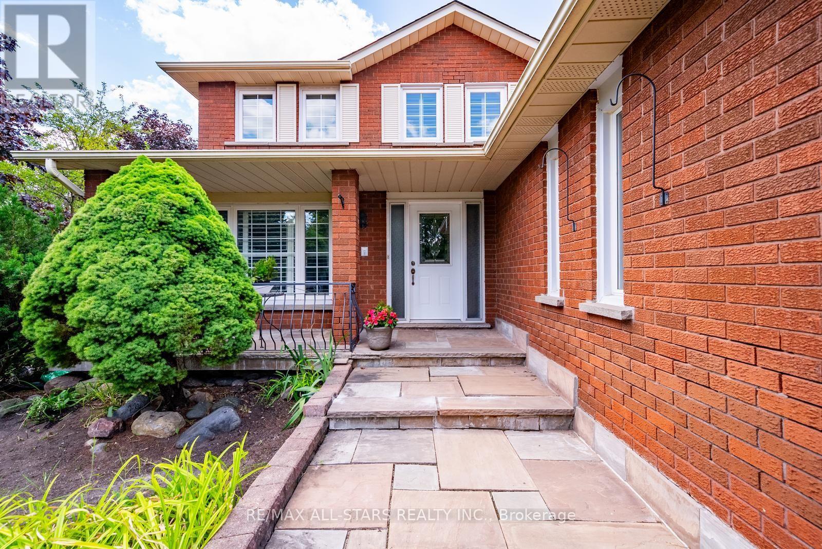 112 Jimston Drive, Markham, Ontario  L3R 6R1 - Photo 3 - N13603502