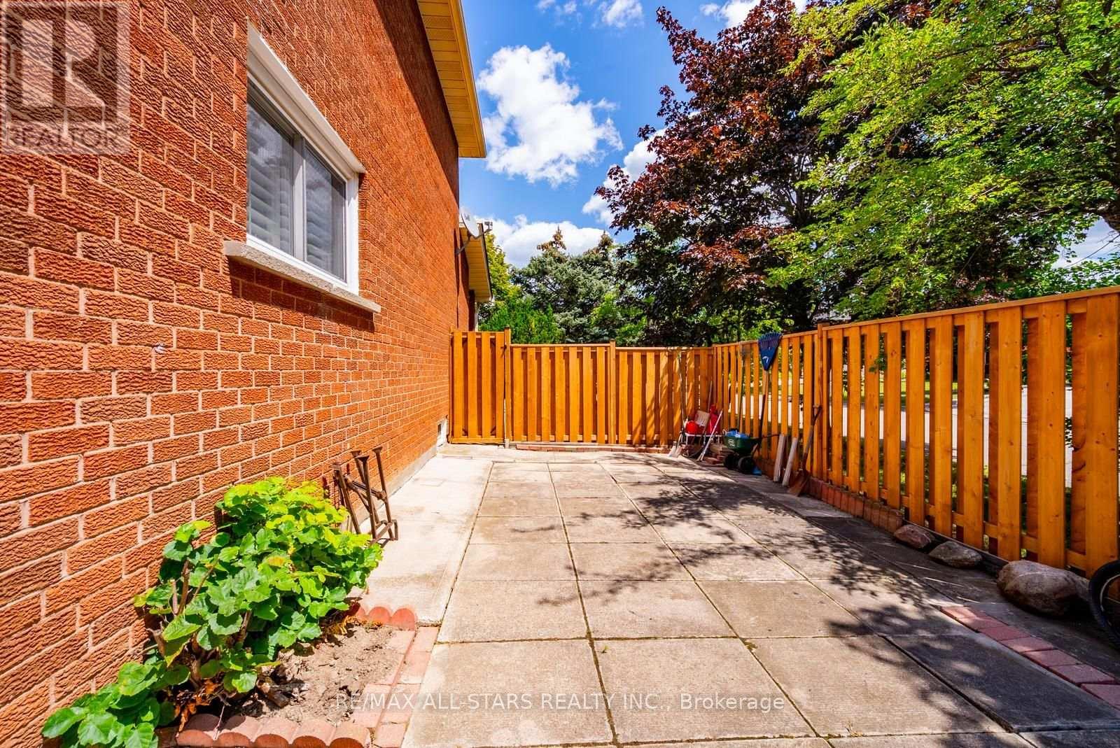 112 Jimston Drive, Markham, Ontario  L3R 6R1 - Photo 40 - N13603502