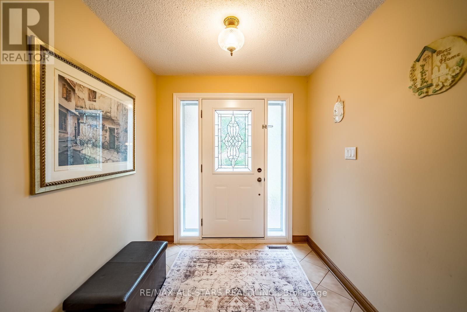 112 Jimston Drive, Markham, Ontario  L3R 6R1 - Photo 5 - N13603502