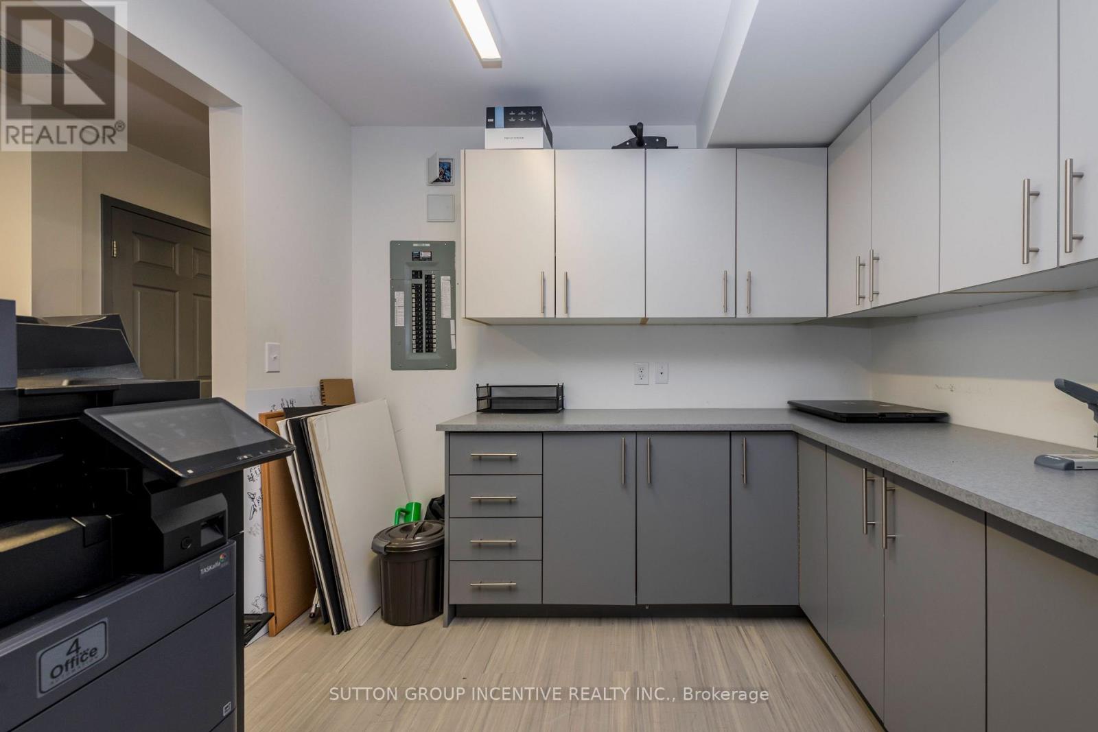 9 & 21 - 647 Welham Road, Barrie (400 East), Ontario L4N 0B7 - Photo 12 - S13603548