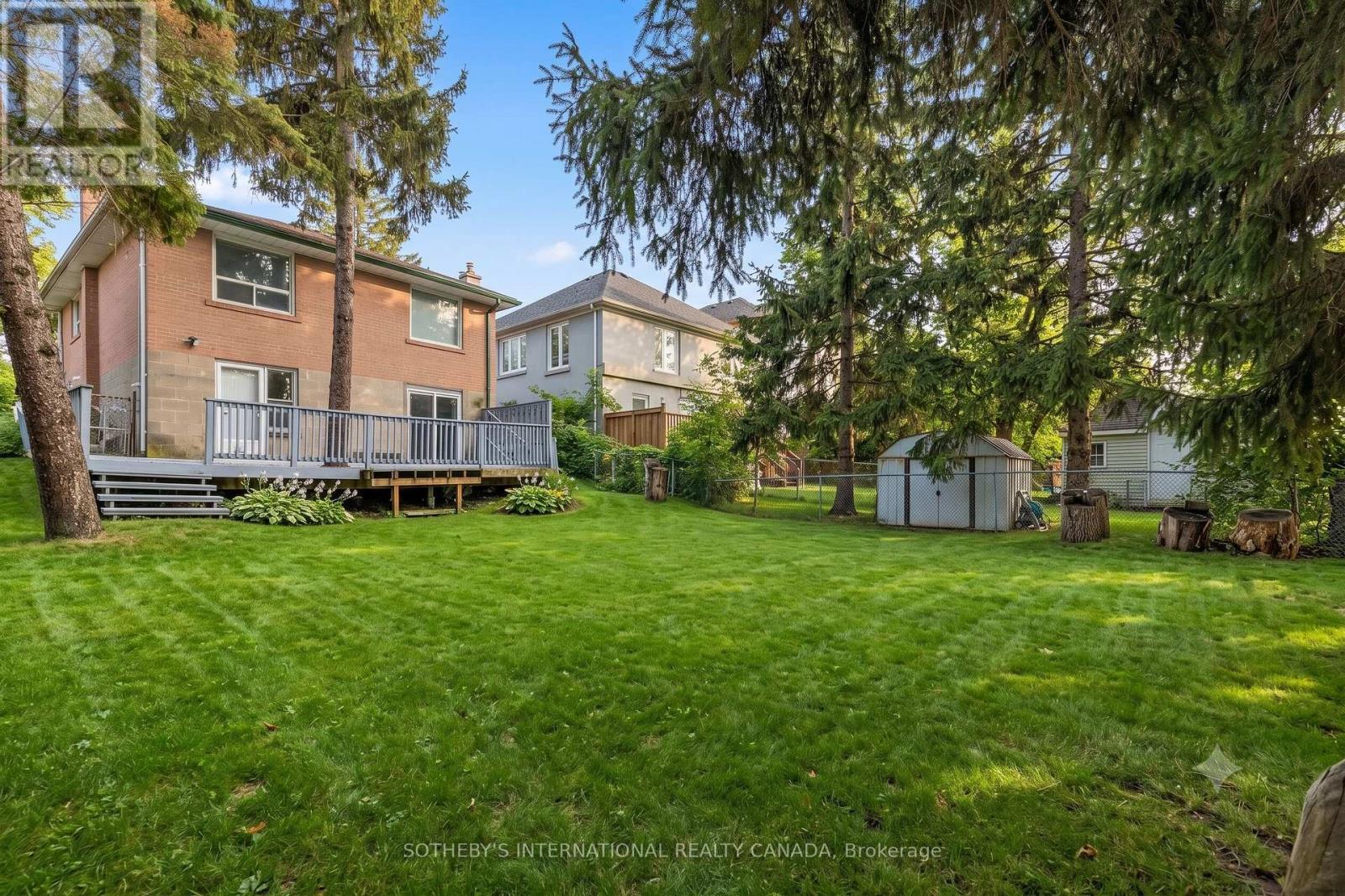 Upper - 957 Beechwood Avenue, Mississauga, Ontario  L5G 4E3 - Photo 2 - W13537976