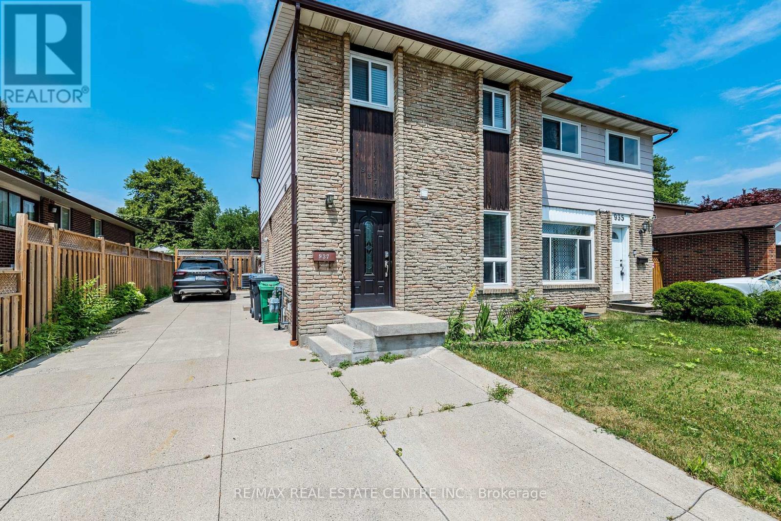 UPPER - 937 BLAIRHOLM AVENUE, Mississauga (Erindale)