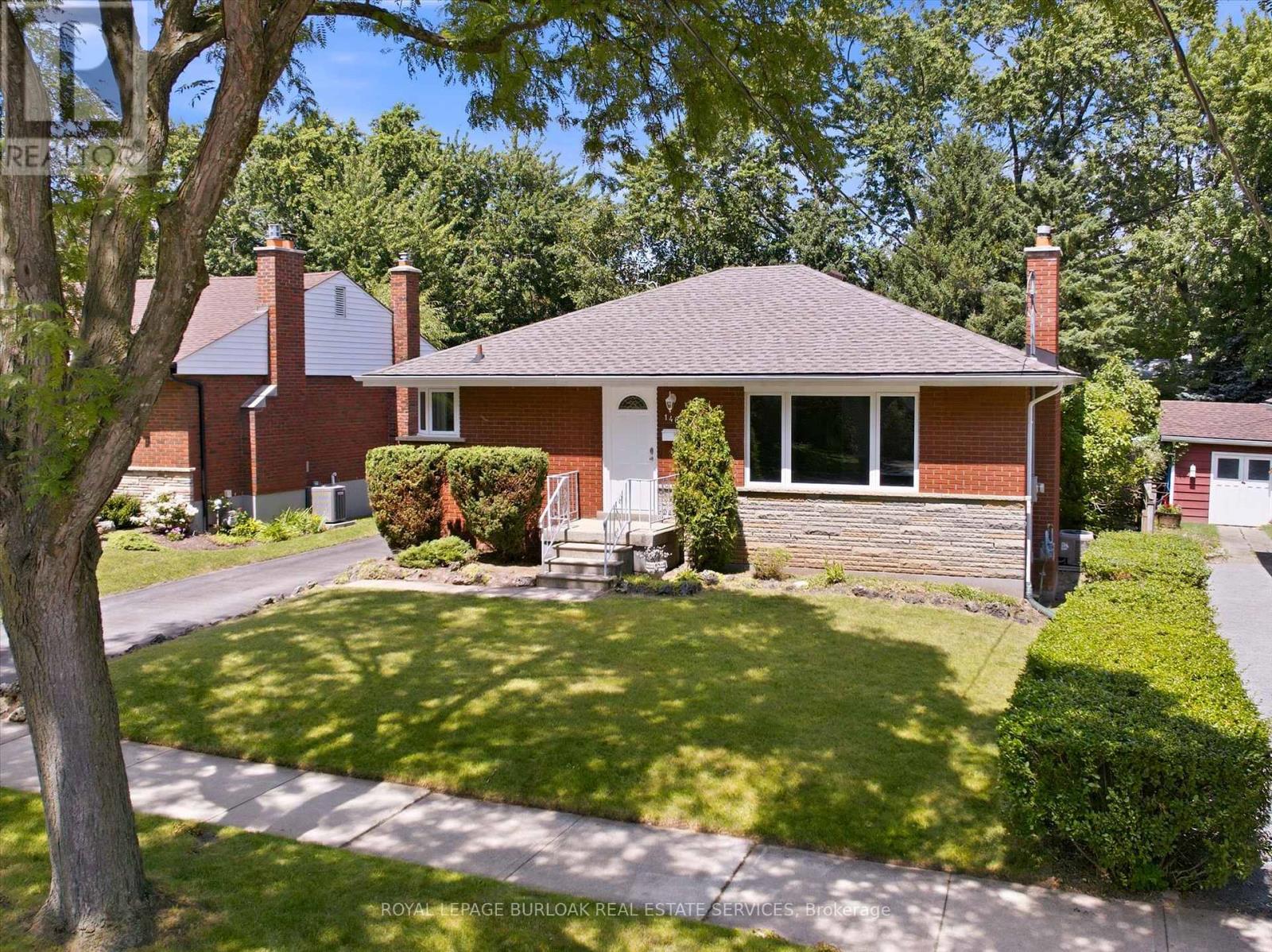 1483 Augustine Drive, Burlington, Ontario  L7P 2N1 - Photo 4 - W13603570
