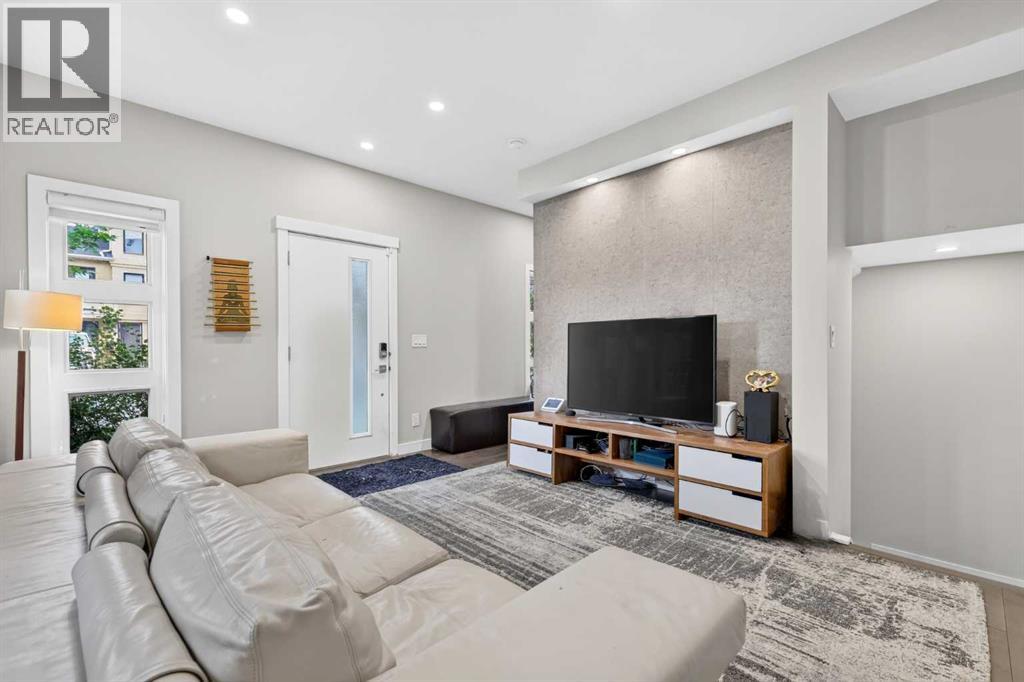 3414 15 Street SW, Calgary, Alberta  T2T 5S9 - Photo 3 - A2329016