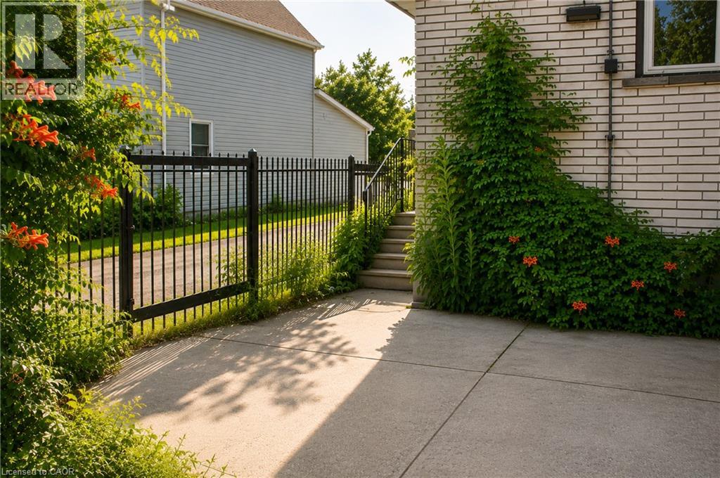 8 Robins Avenue, Hamilton, Ontario  L8H 4M7 - Photo 19 - 40847627