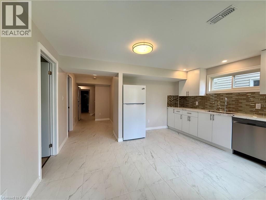 568 Woolgrass Avenue, Waterloo, Ontario  N2V 2Y2 - Photo 3 - 40850771