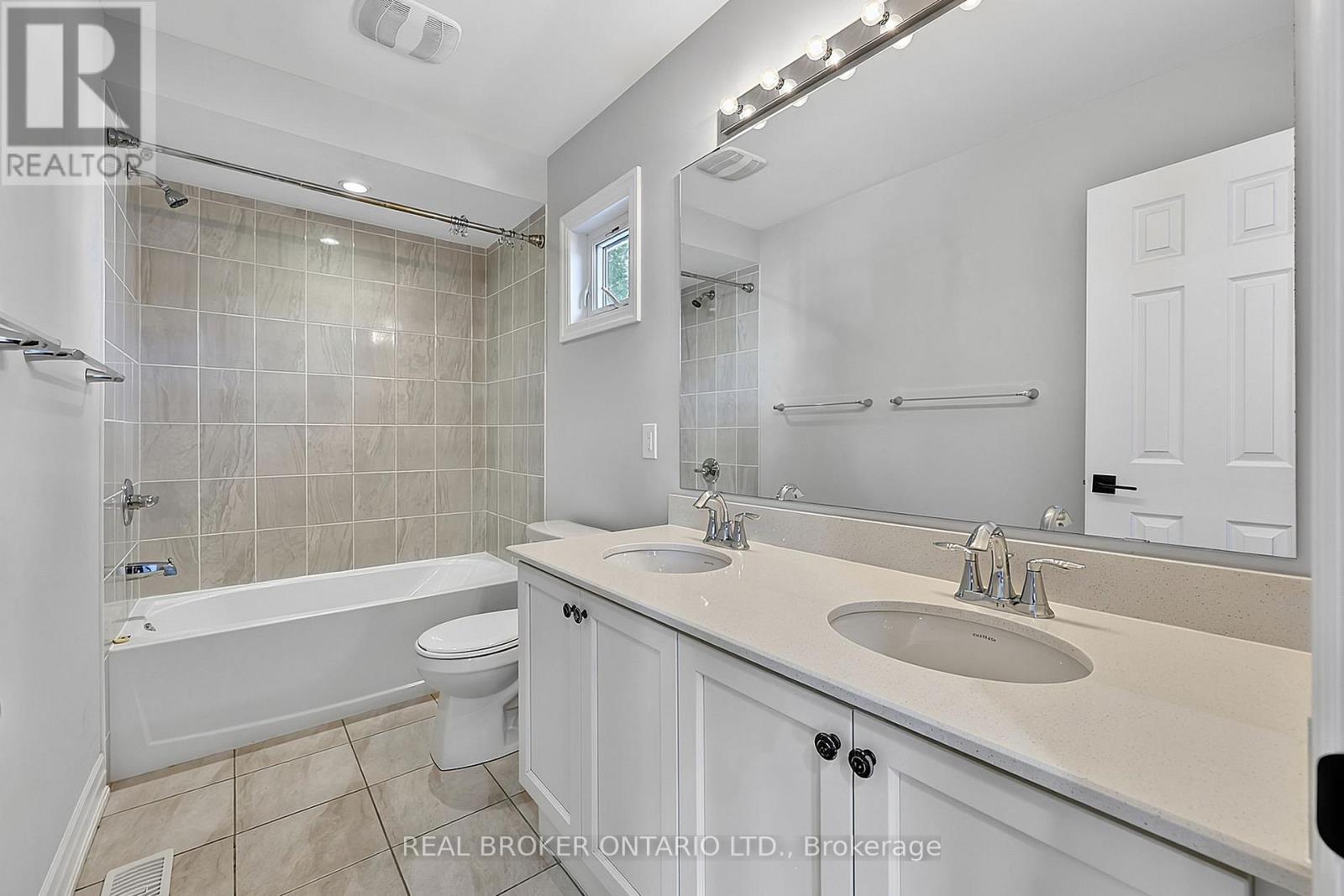 16 Country Trail, Georgian Bay, Ontario  L0K 1S0 - Photo 15 - X12988648