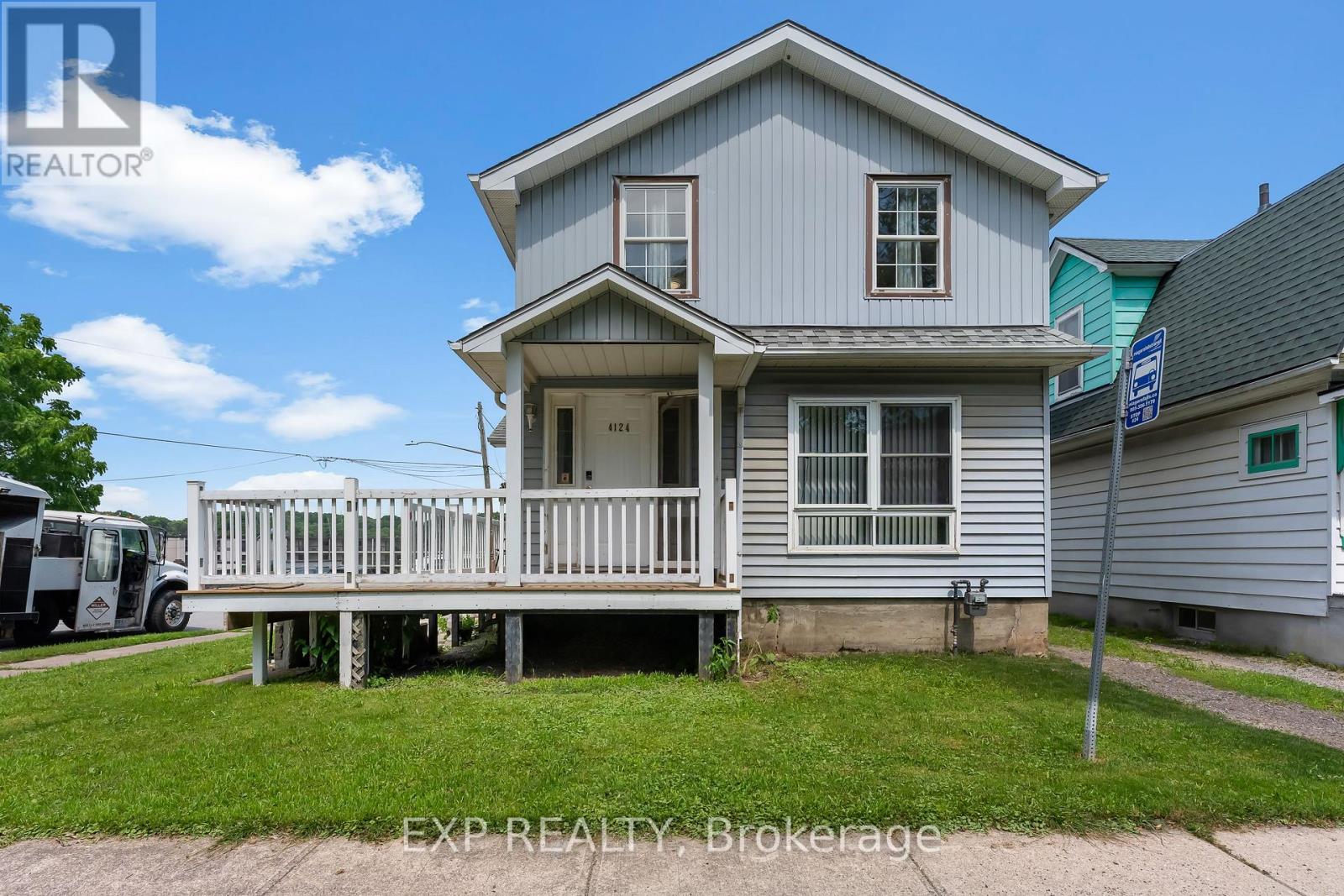 Upper - 4124 Terrace Avenue W, Niagara Falls, Ontario  L2E 3J3 - Photo 1 - X13603650
