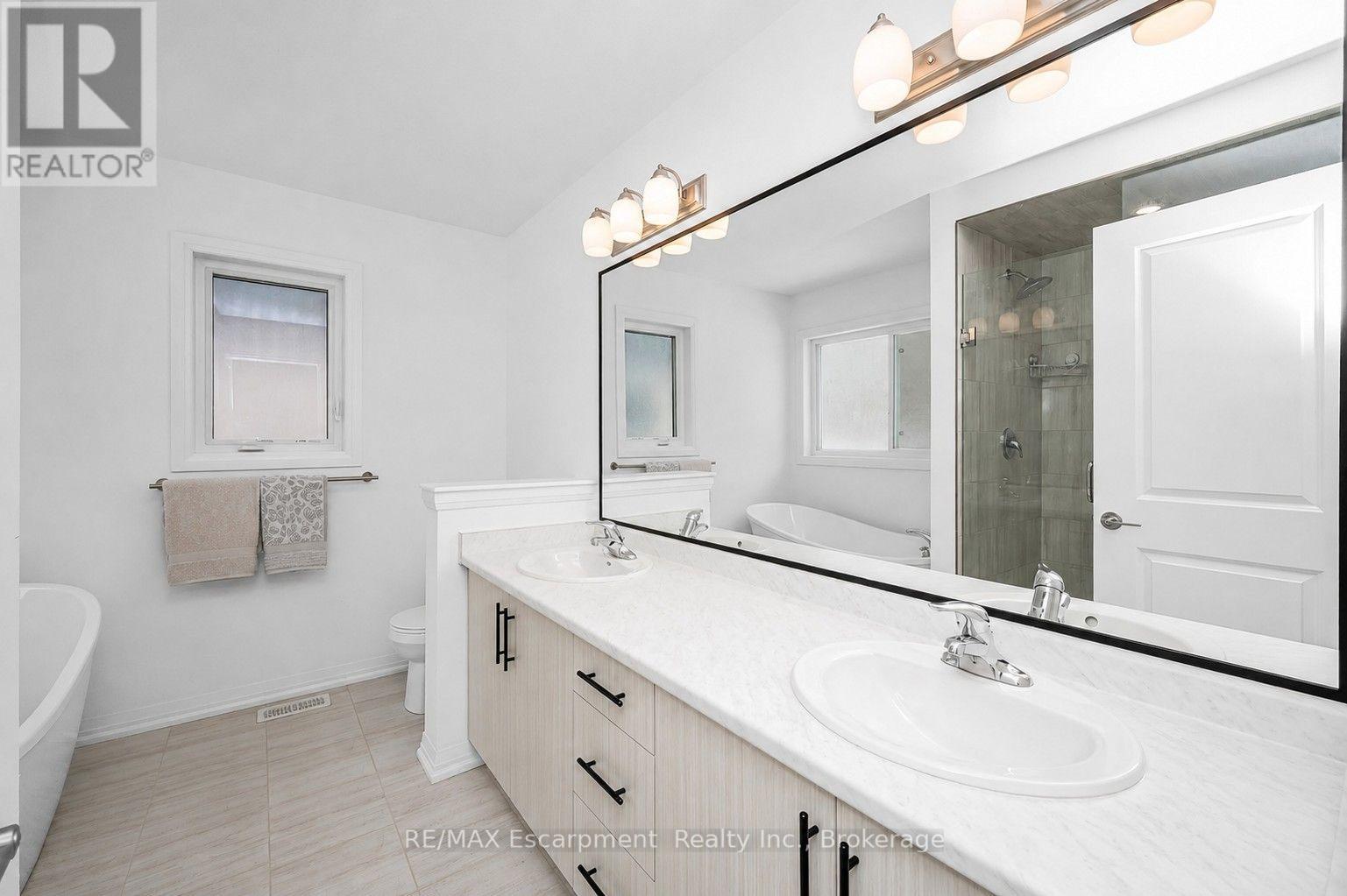 61 Wilson Drive, Thorold, Ontario  L2V 0M4 - Photo 18 - X13603644
