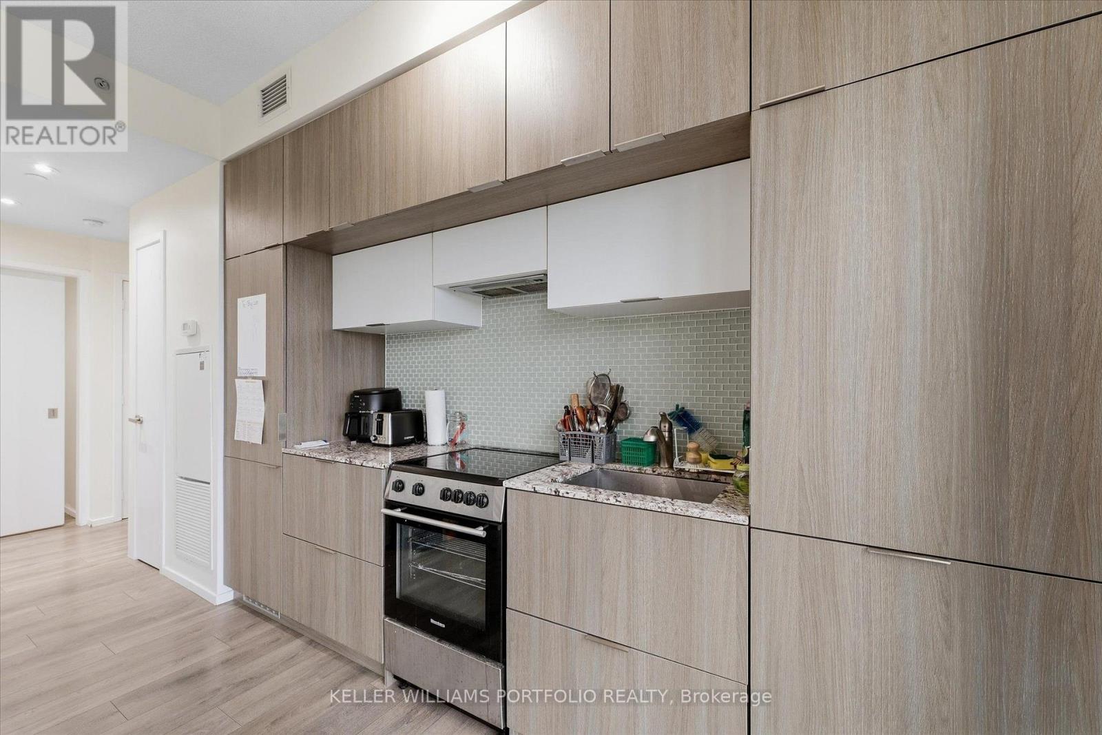 1005 - 159 Dundas Street E, Toronto, Ontario  M5B 0A9 - Photo 13 - C13603596