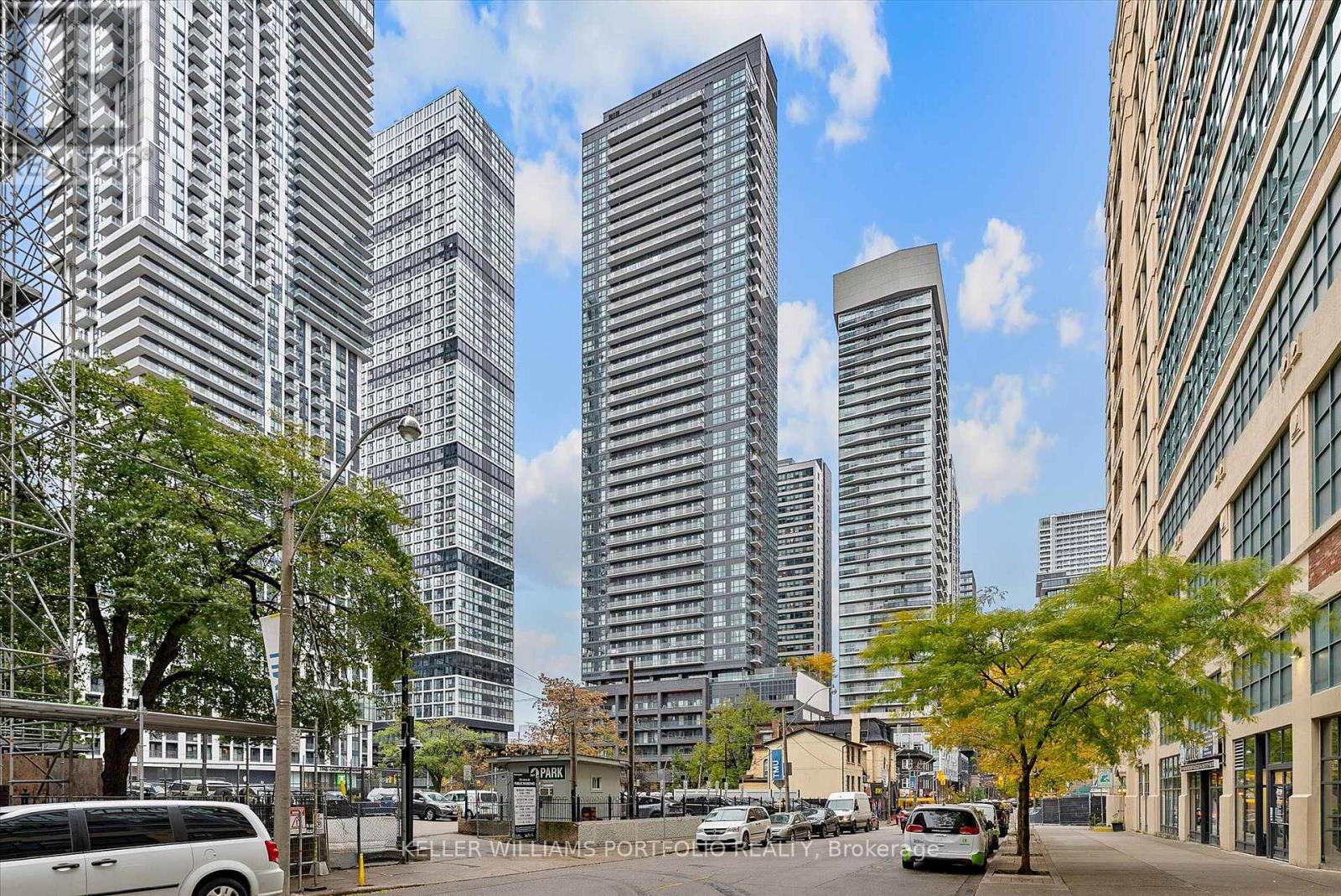1005 - 159 Dundas Street E, Toronto, Ontario  M5B 0A9 - Photo 2 - C13603596
